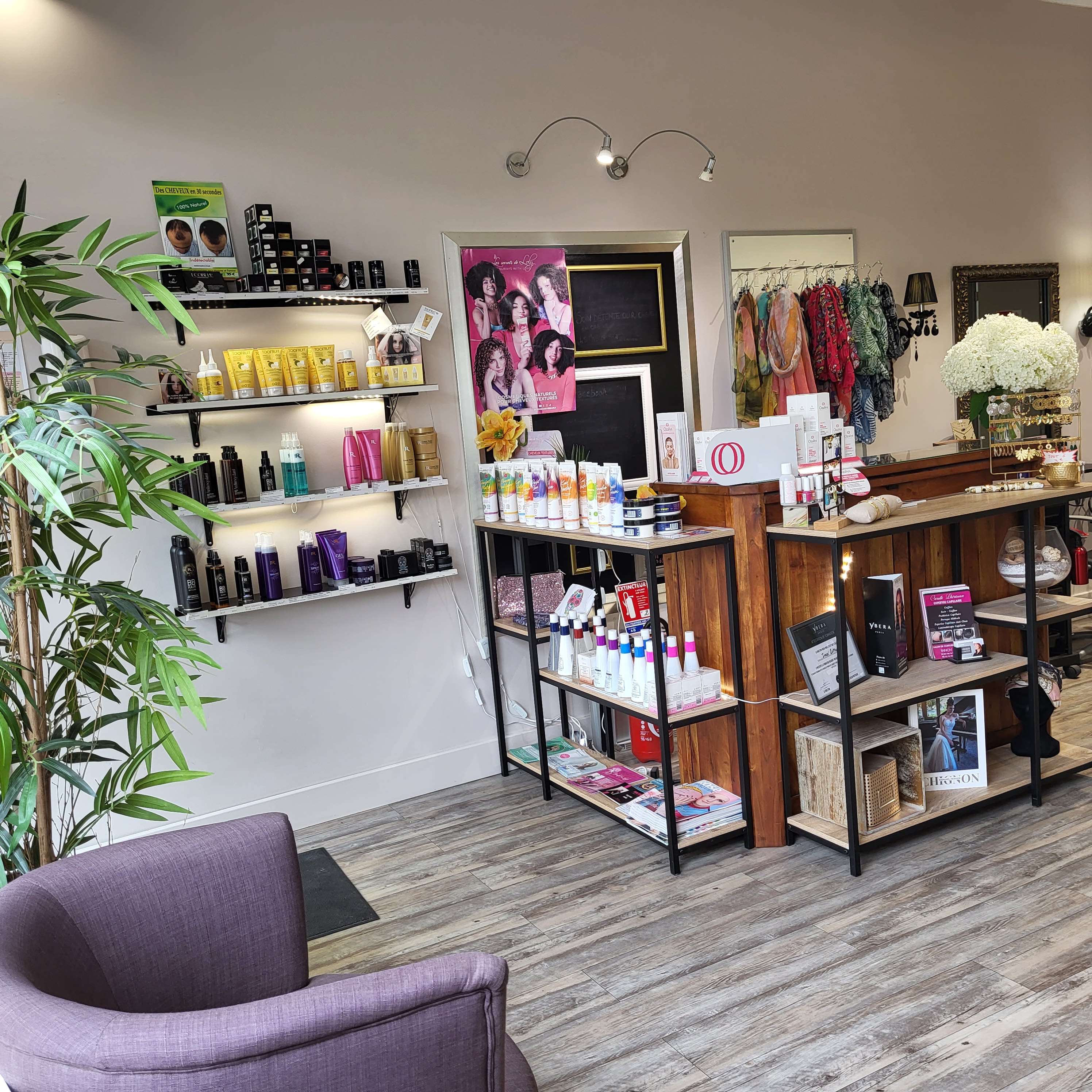 INNOV'COIFFURE - Salon. Institut Capillaire. Studio de Dermographie Capillaire - Institut de beauté Agen - INNOV'COIFFURE - Salon. Institut Capillaire. Studio de Dermographie Capillaire - Photo Galerie - OneBooking
