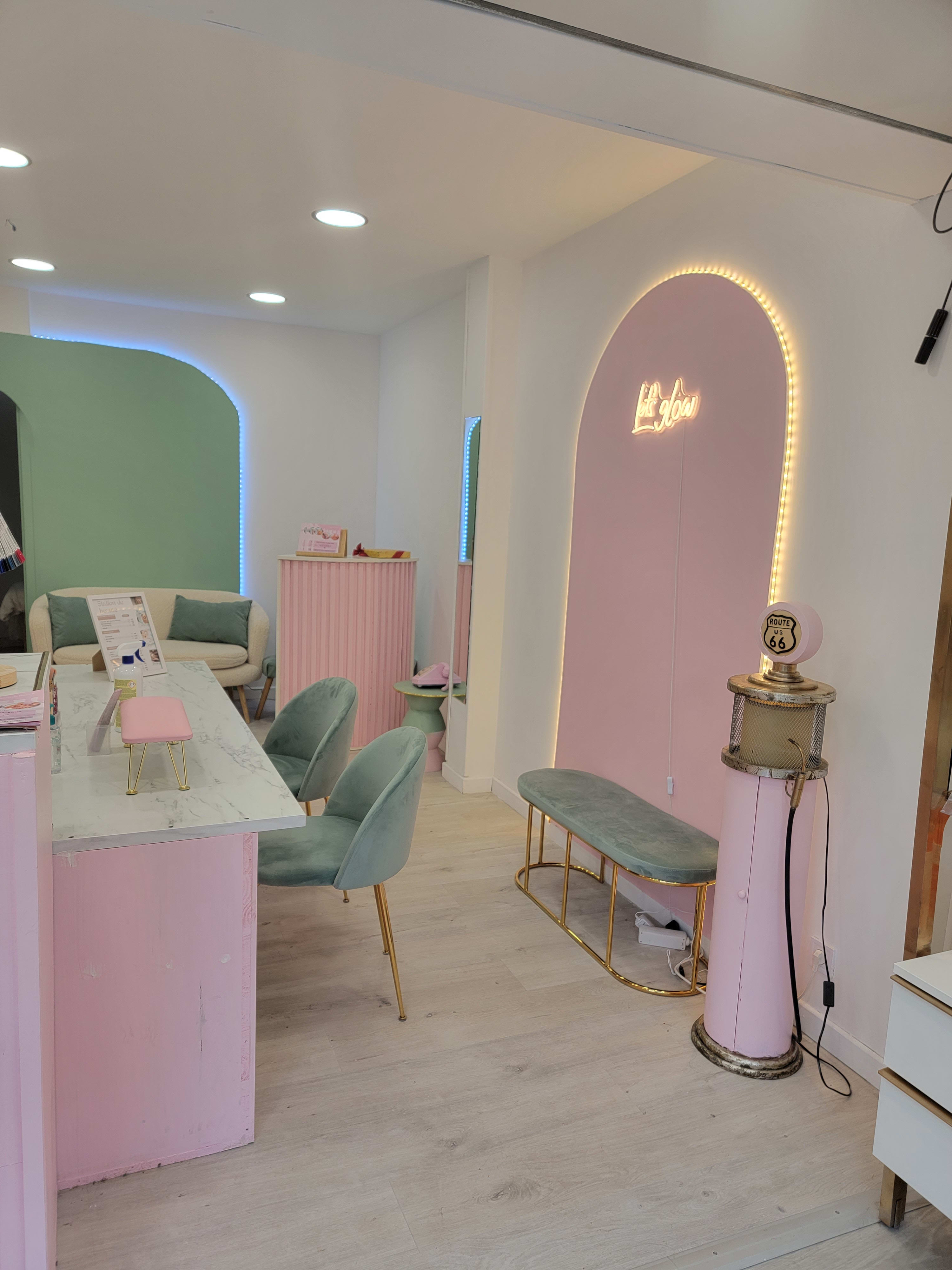 Station de beauté - Onglerie Rouen - OneBooking
