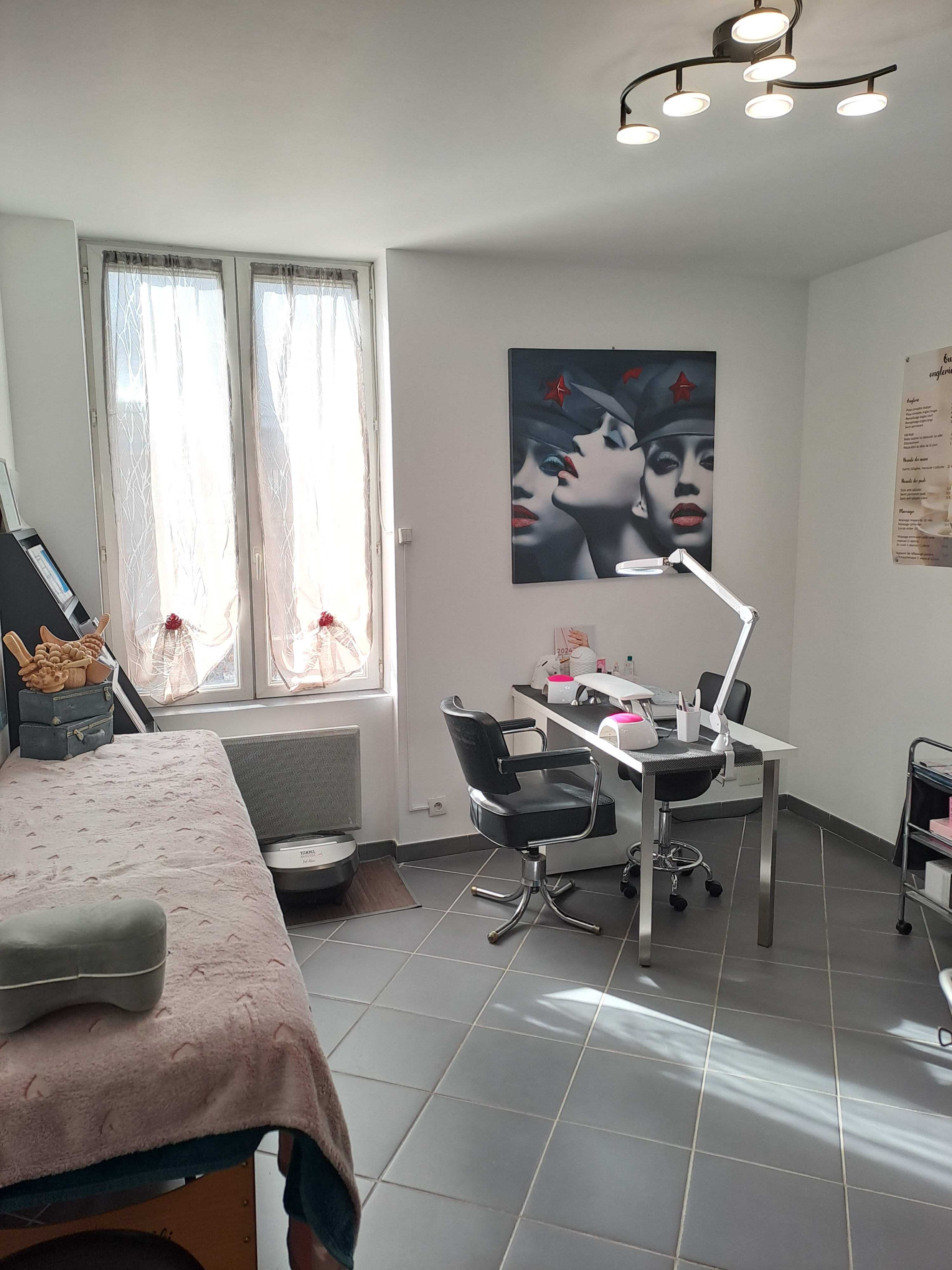 Quintessence Esthétique et Ongles - Institut de beauté Saint-Étienne - OneBooking