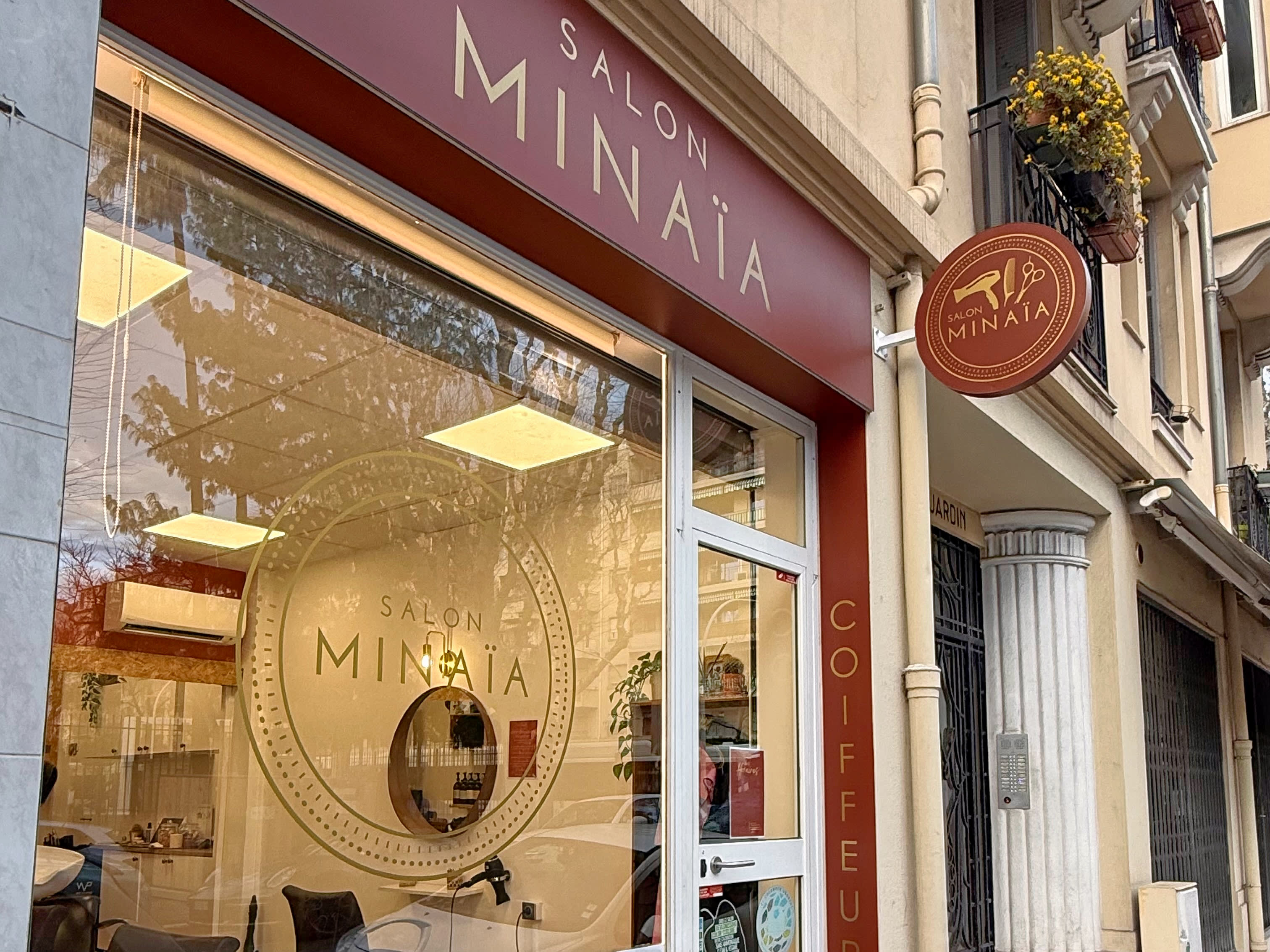 Salon Minaïa - Coiffure Nice - Salon Minaïa - Photo Galerie - OneBooking