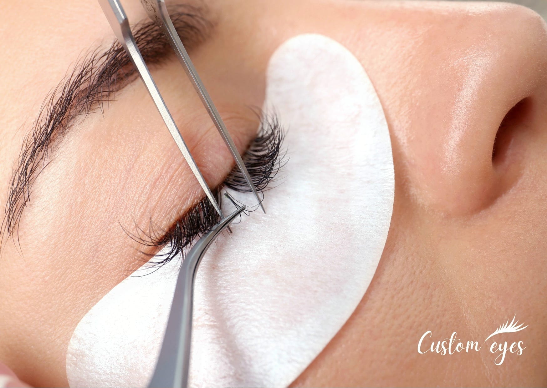 Customeyes