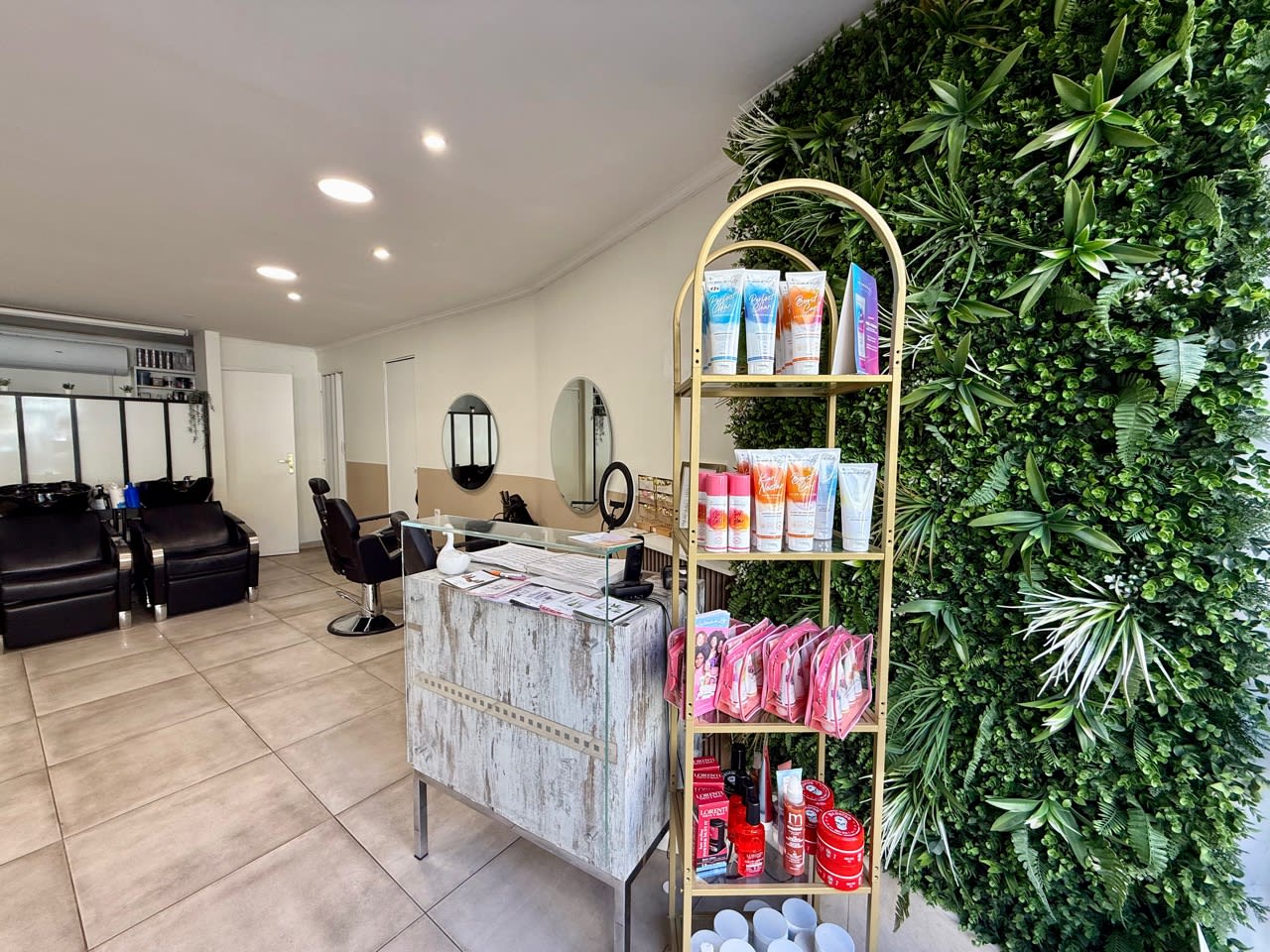 Studio MN - Coiffure Nice - Studio MN - Photo Galerie - OneBooking