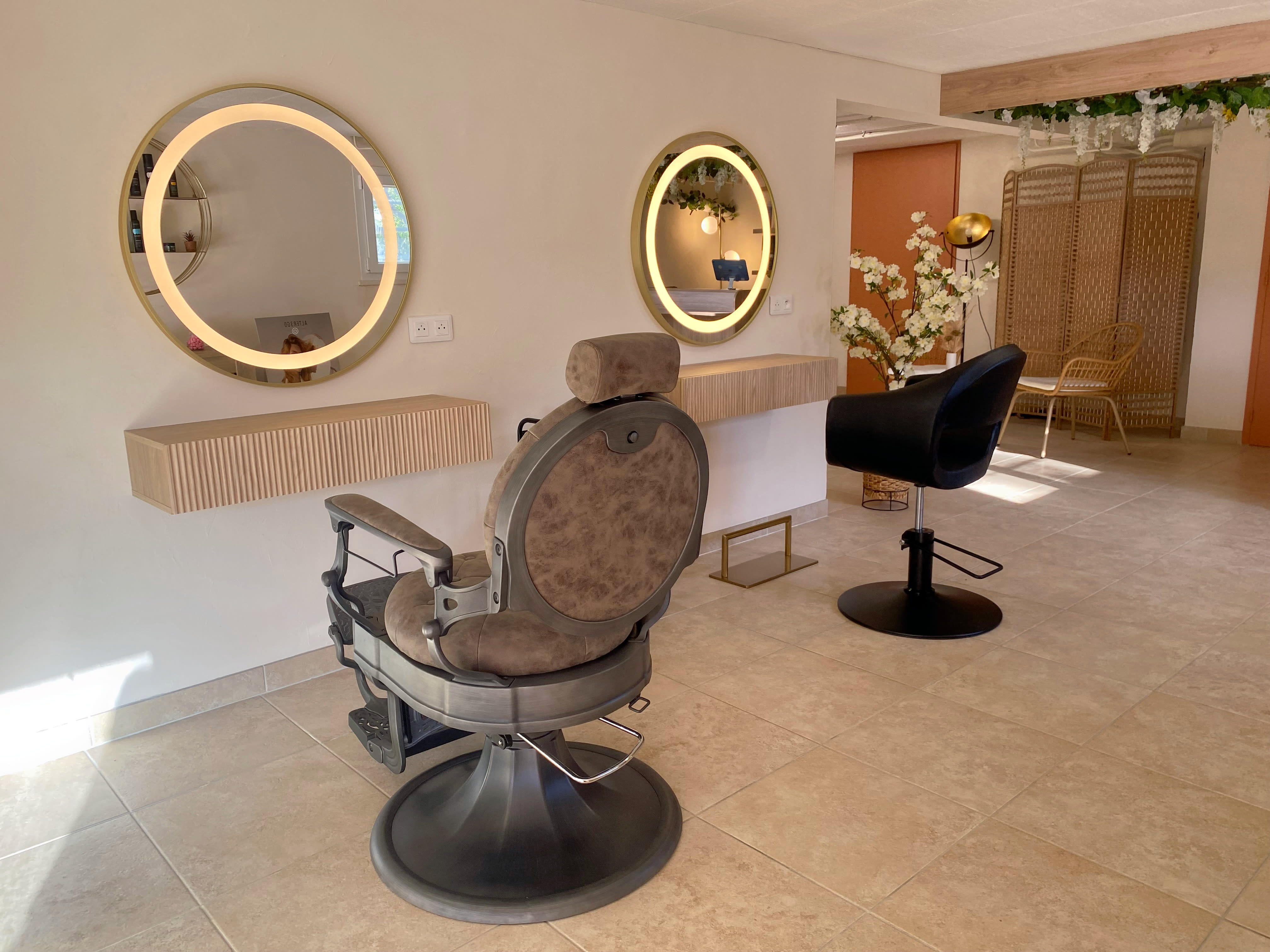 Chloé Dosne - Maison de coiffure - Coiffure Châtillon-sur-Seine - Chloé Dosne - Maison de coiffure - Photo Galerie - OneBooking