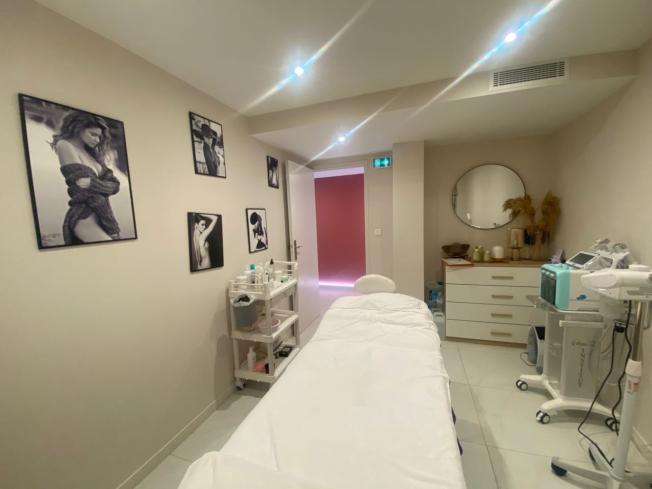 Claire Institut - Sourcils & cils Nice - Claire Institut - Photo Galerie - OneBooking