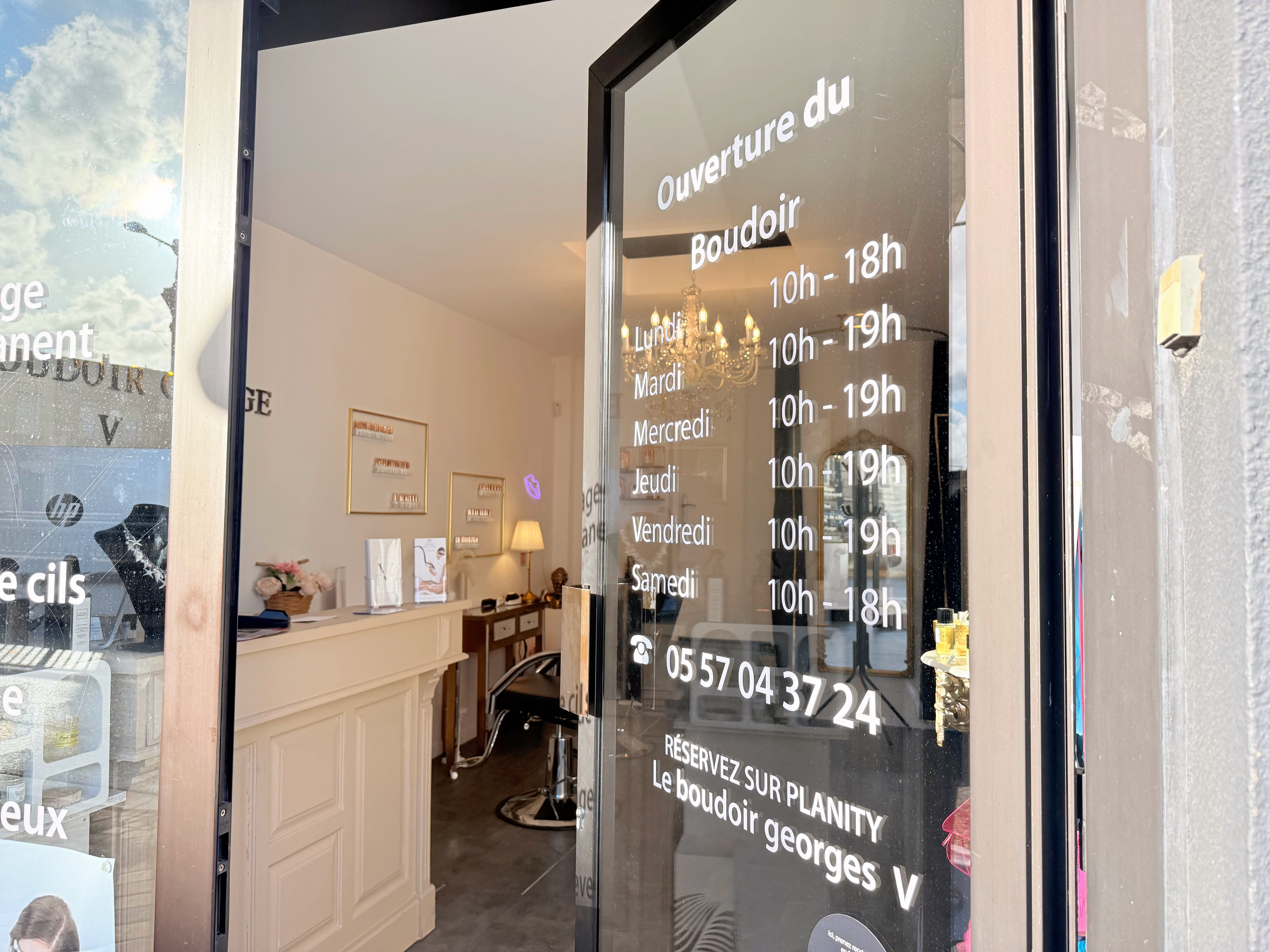 Le boudoir Georges V - Onglerie Bordeaux  - OneBooking