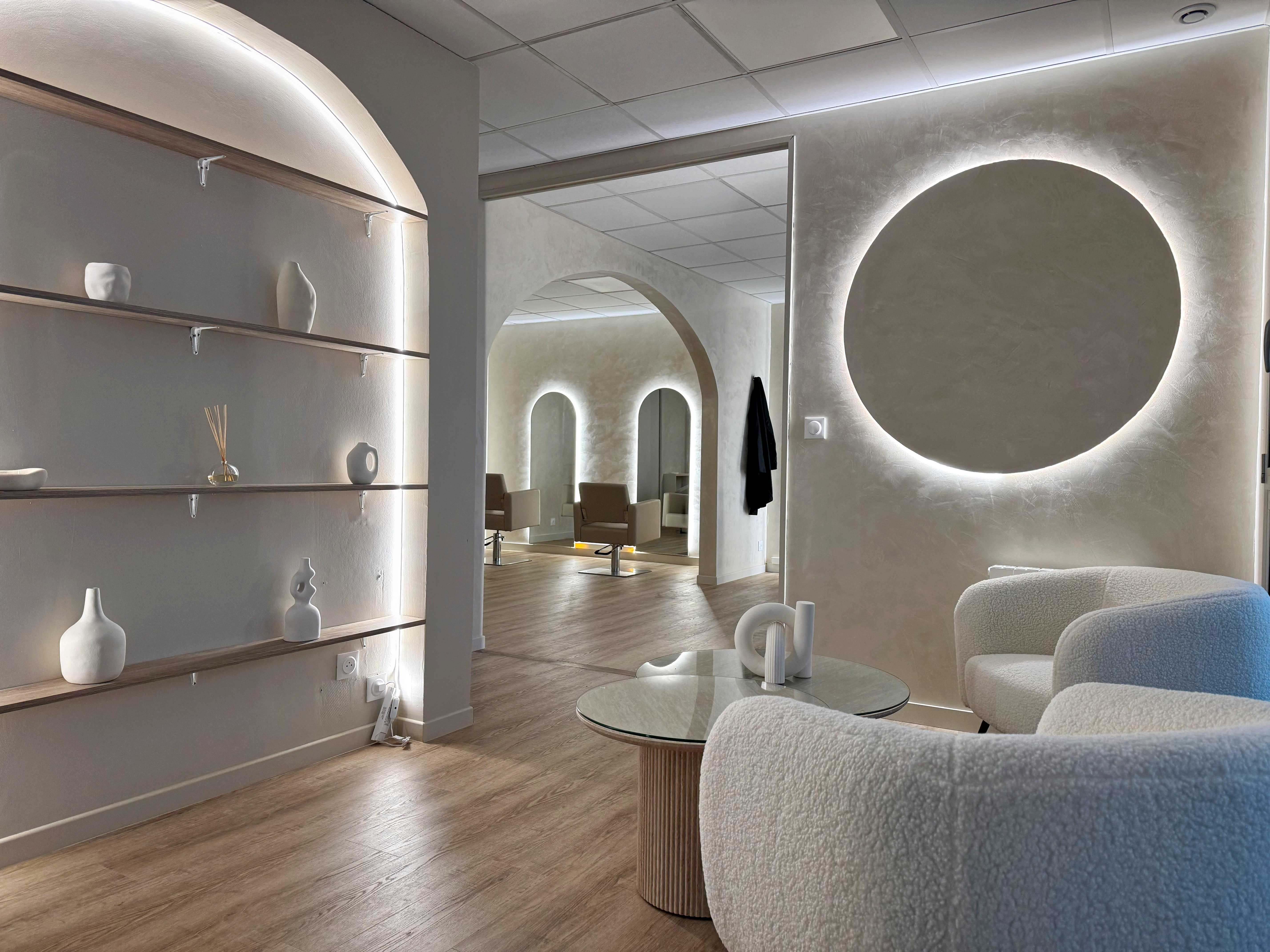 Le Cabinet Capillaire - Onglerie Rennes - OneBooking