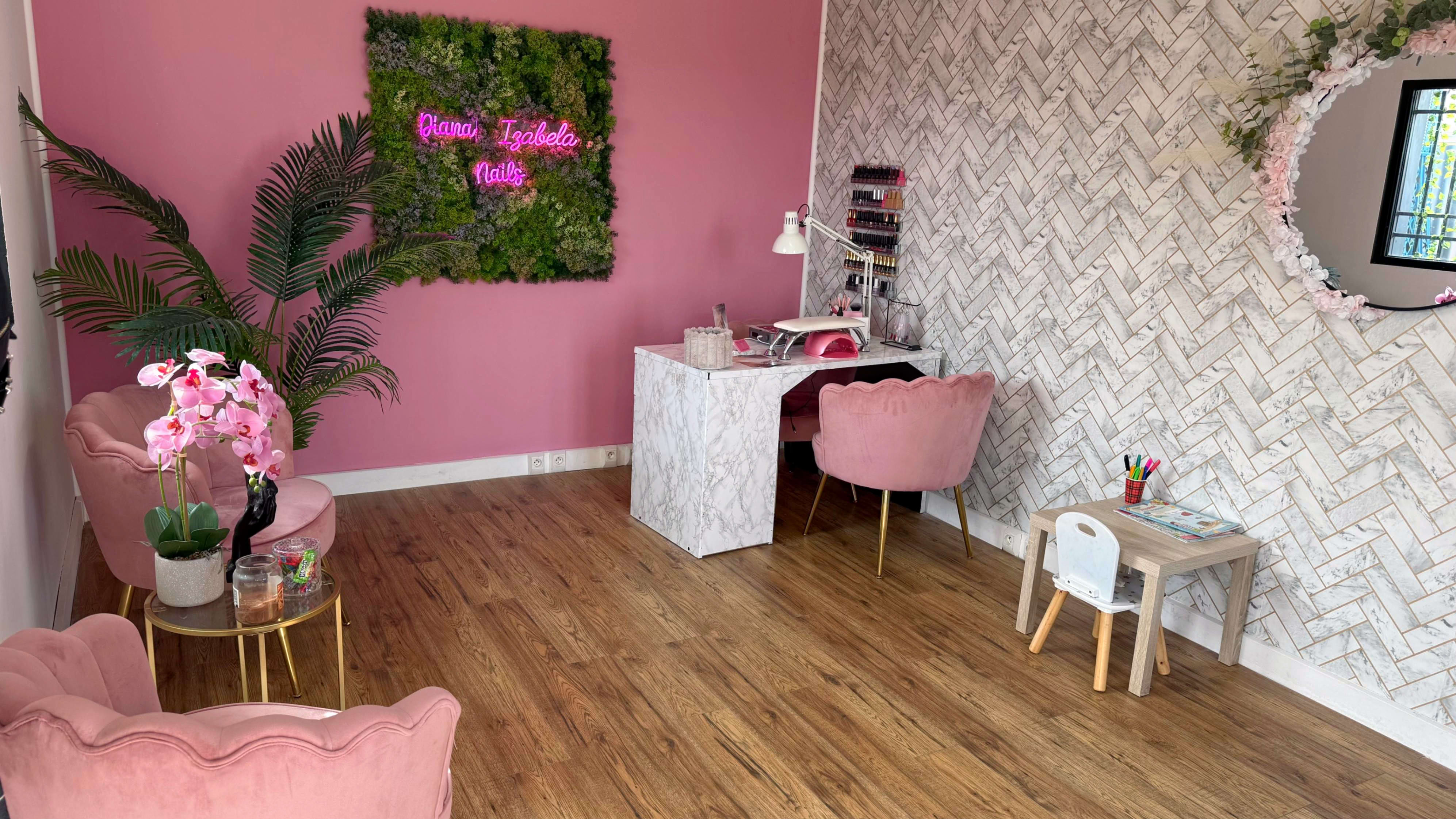 Diana Izabella Nails - Institut de beauté Nîmes - OneBooking