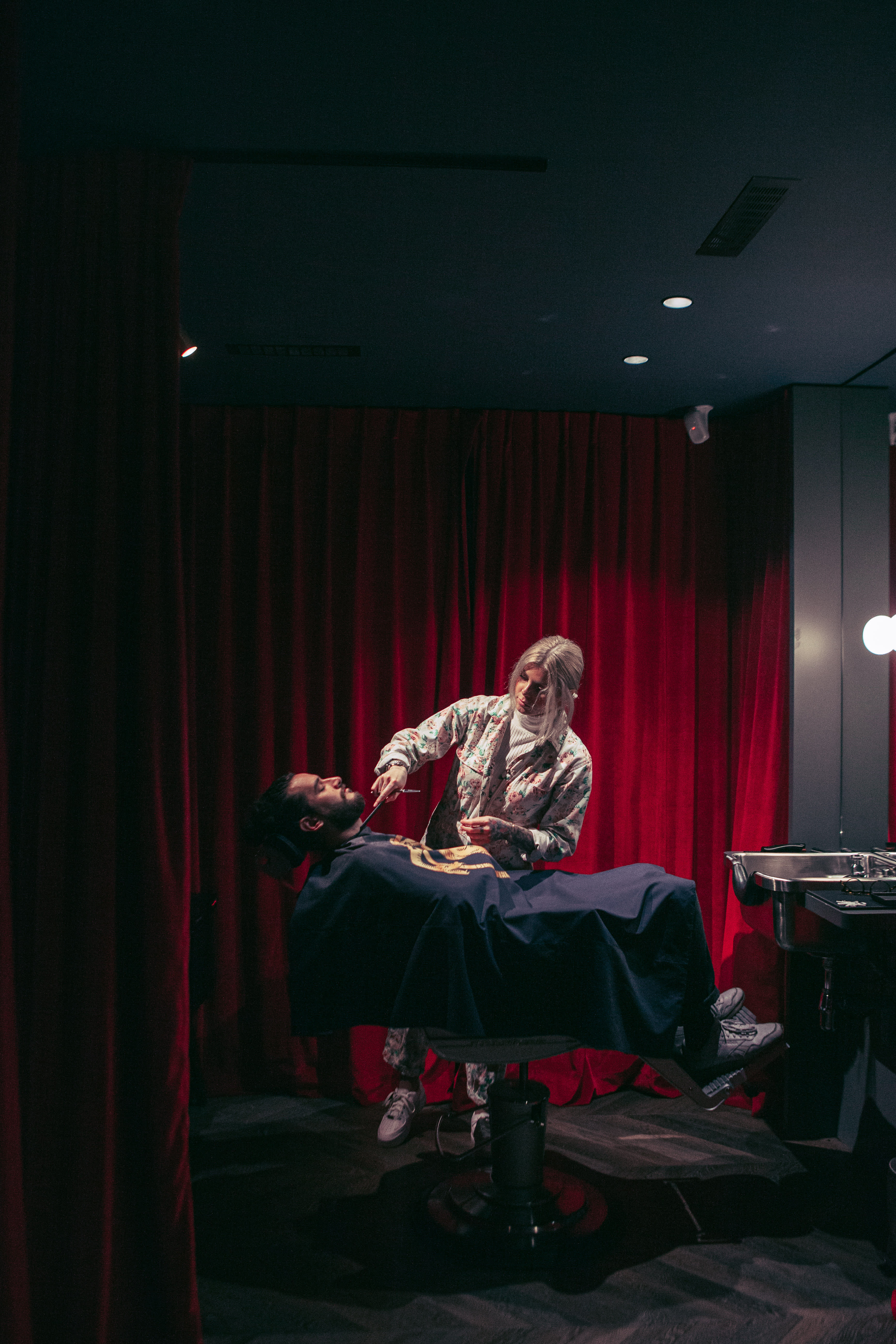 Le barbier des voyeurs - Saint-Germain - Barbier Paris - OneBooking