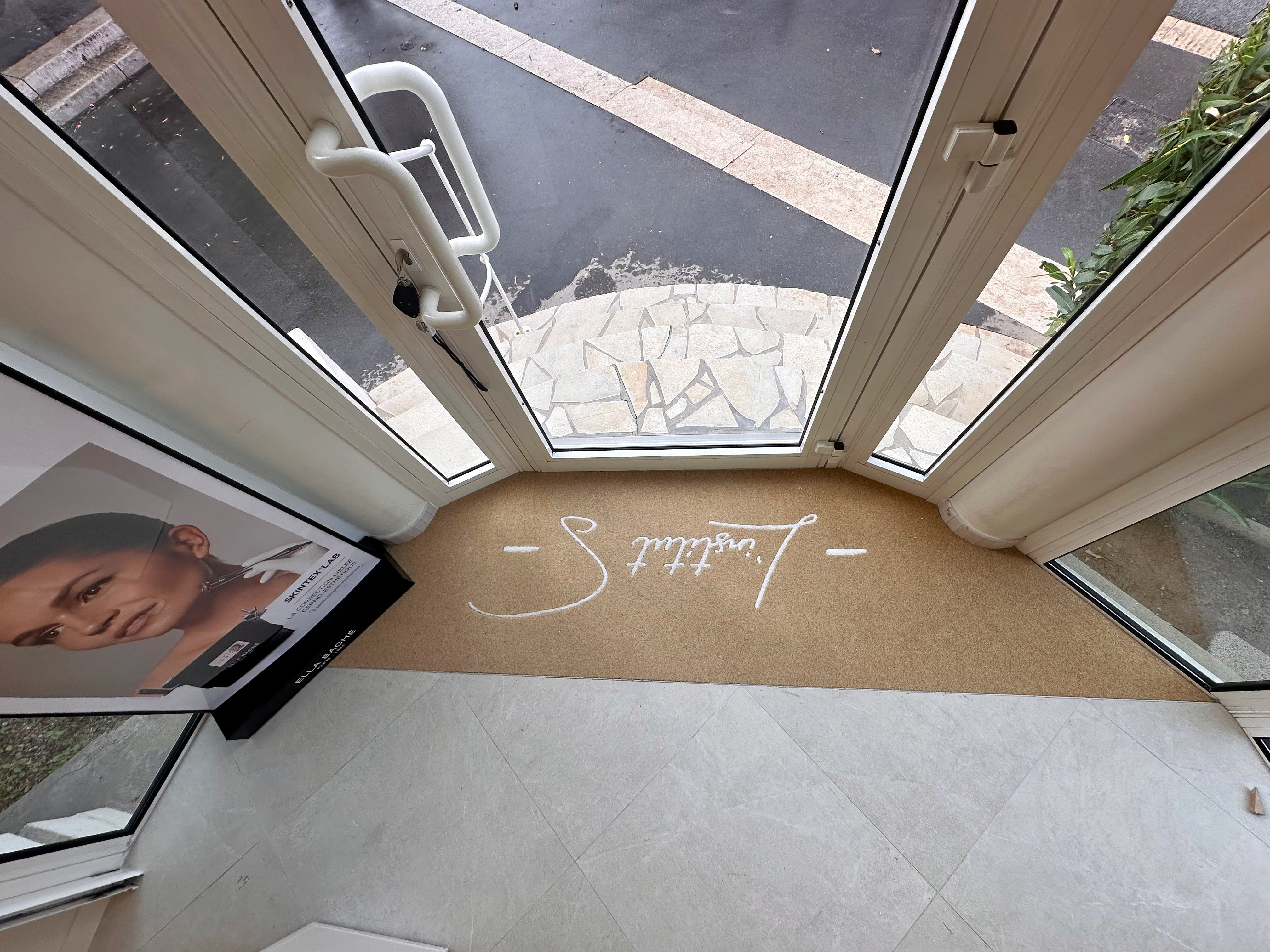 L'institut S - Sourcils & cils Nice - L'institut S - Photo Galerie - OneBooking