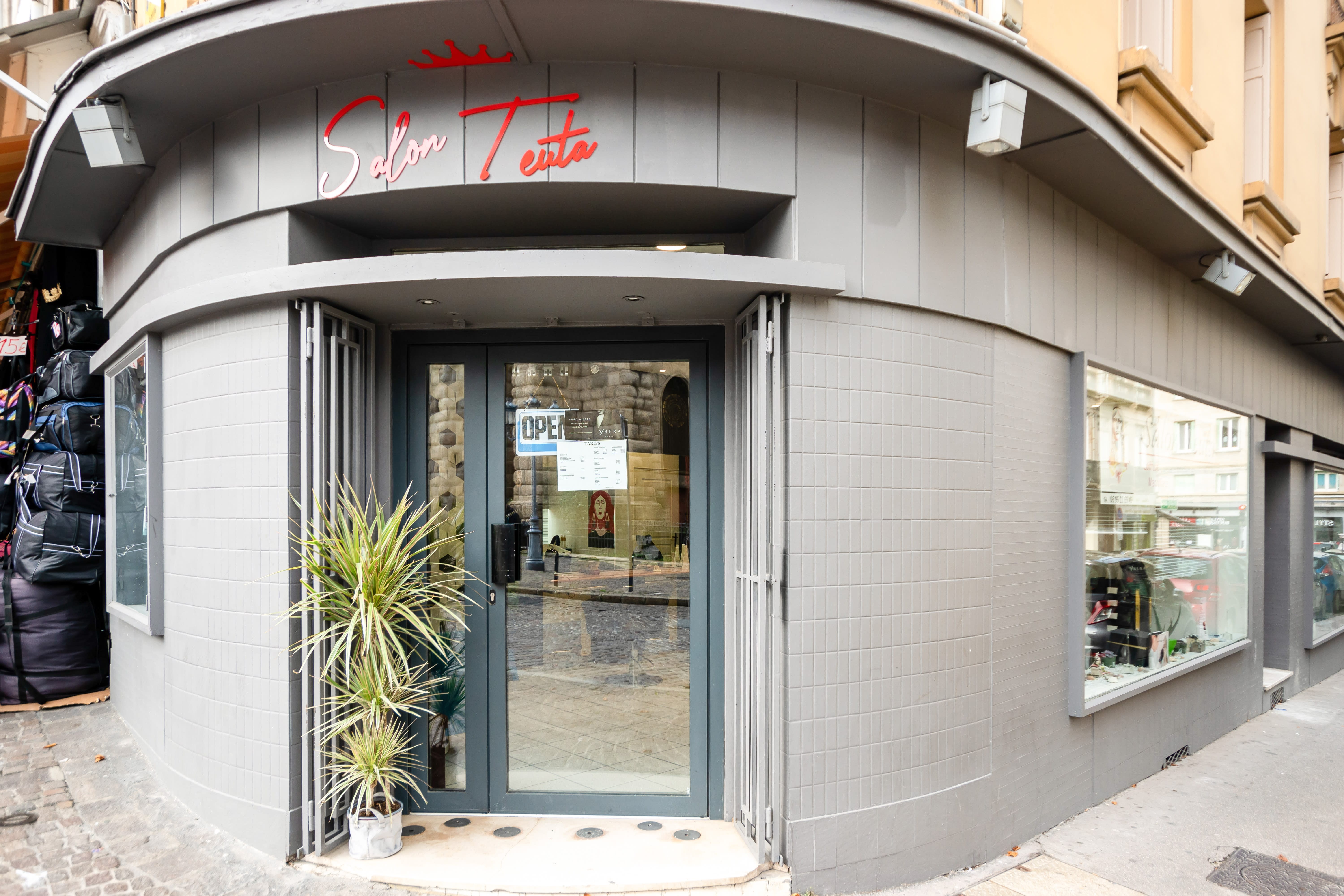 Salon Teuta - Coiffure Saint-Étienne - OneBooking