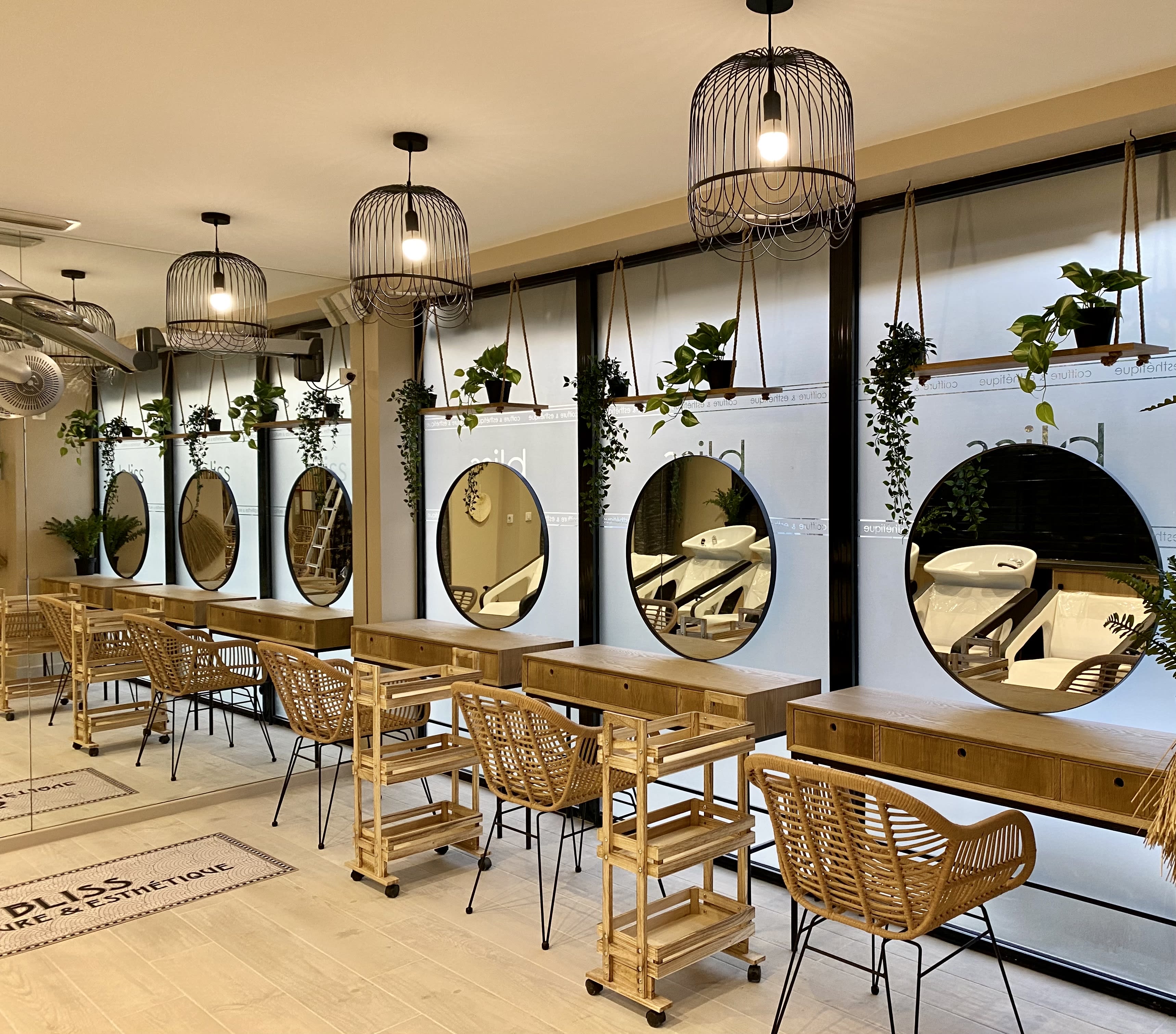 Bliss - coiffure & esthétique - Institut de beauté Béziers - Bliss - coiffure & esthétique - Photo Galerie - OneBooking