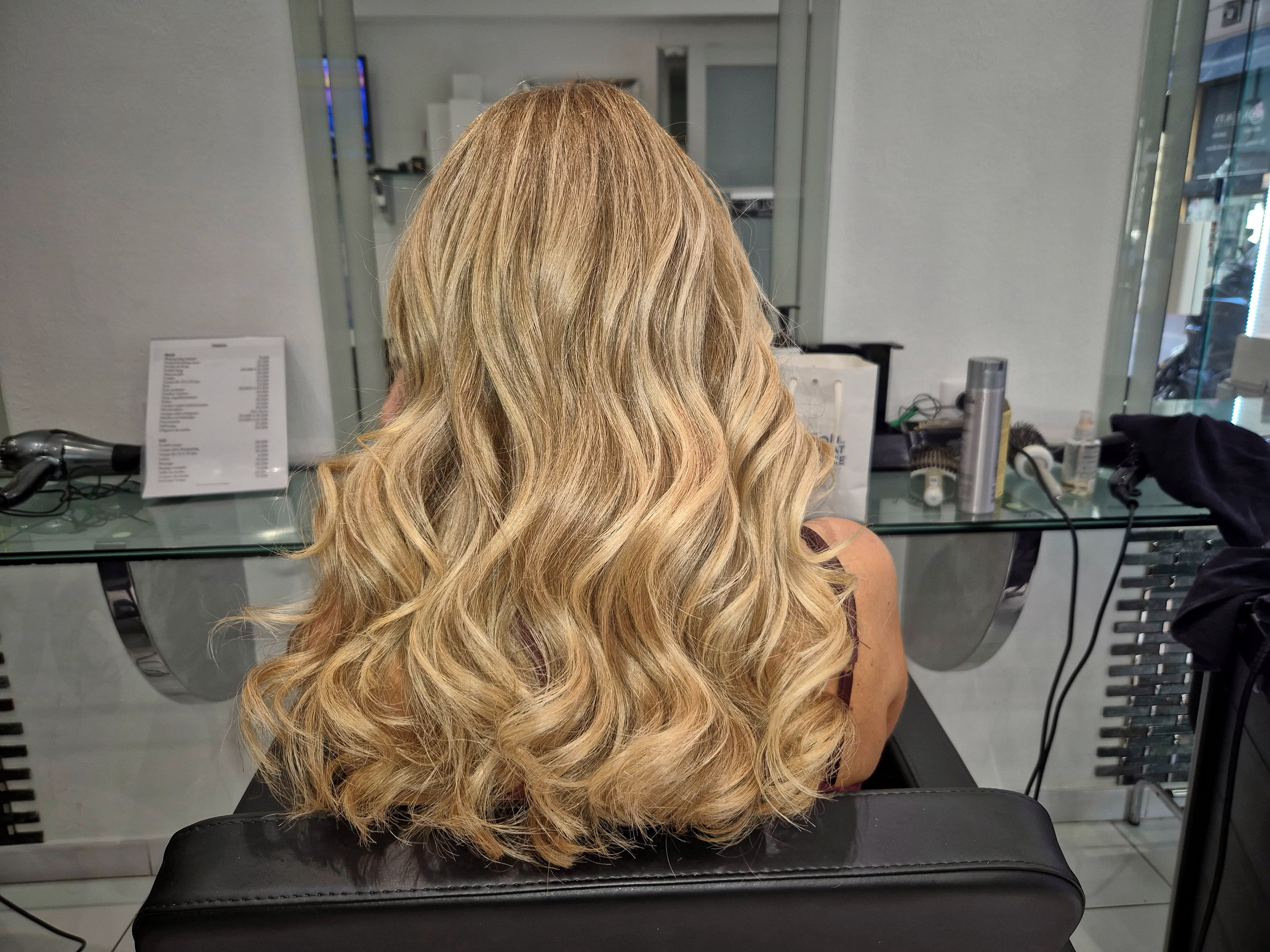 HairLine Coiffure - Coiffure Cannes - HairLine Coiffure - Photo Galerie - OneBooking