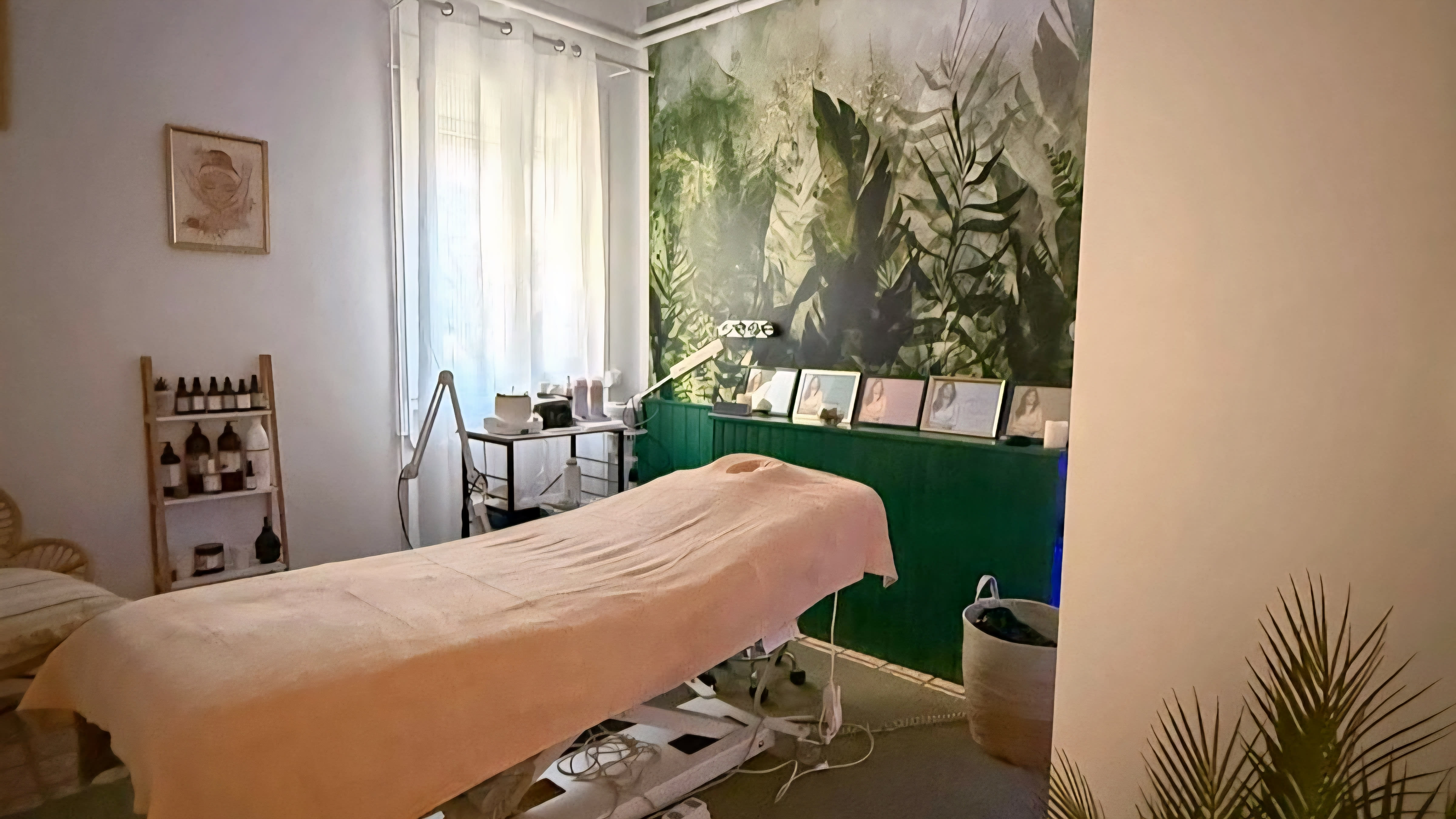 Un Instant pour Soi - Onglerie Toulon - OneBooking