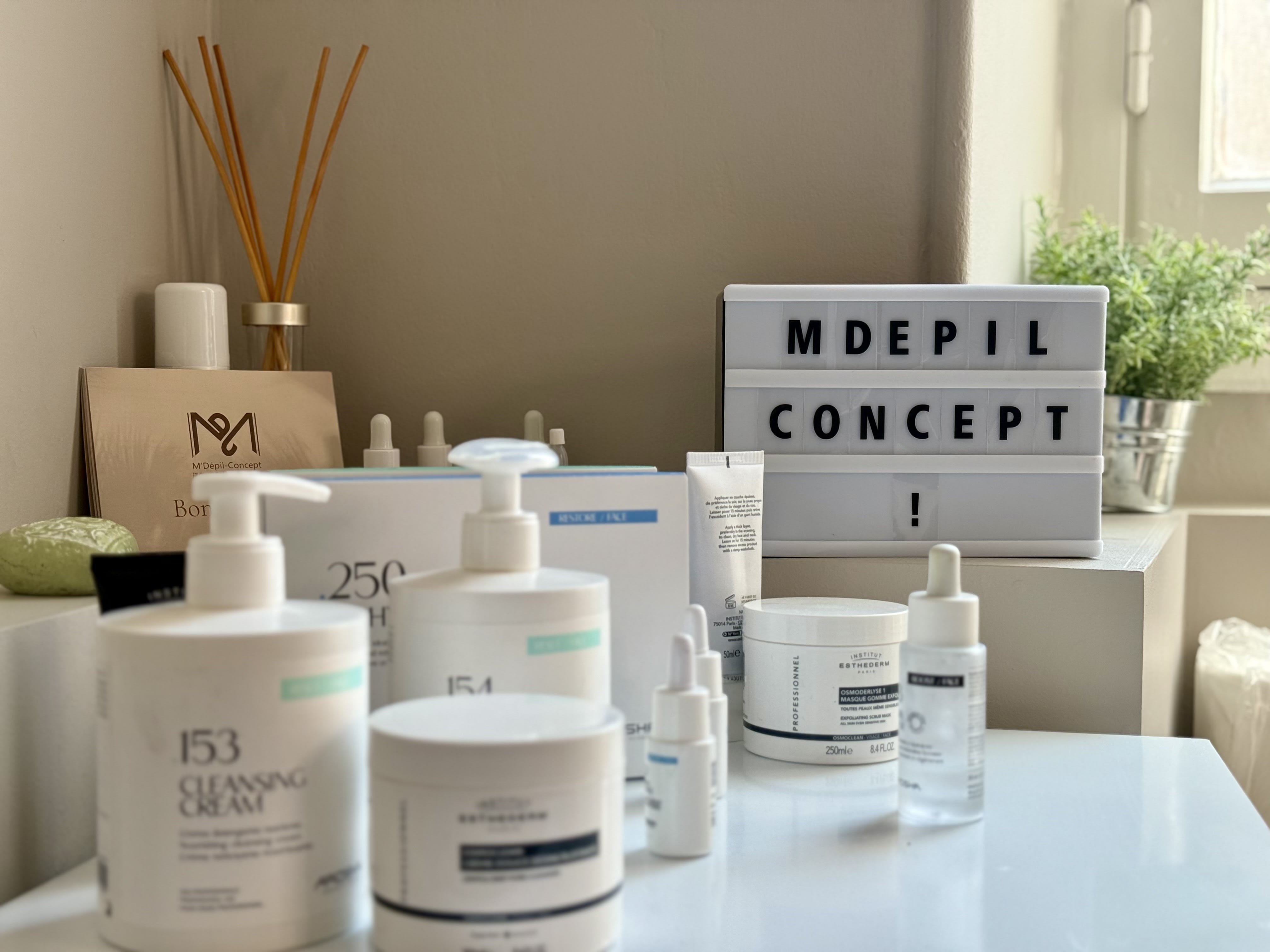 M'Dépil Concept - Sourcils & cils Nice - M'Dépil Concept - Photo Galerie - OneBooking