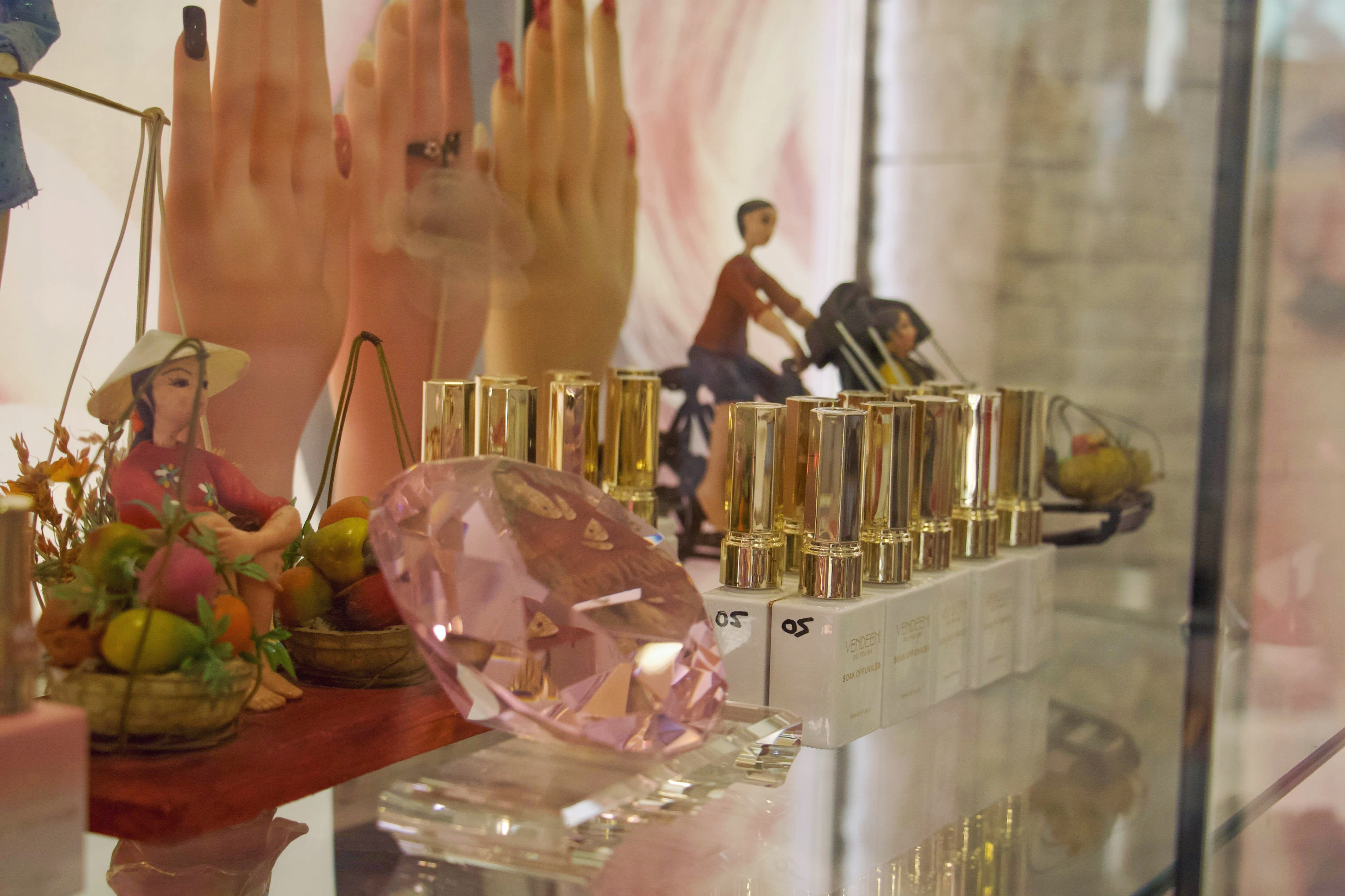 Ongles Diamond Nails - Institut de beauté Antibes - Photo de couverture - OneBooking