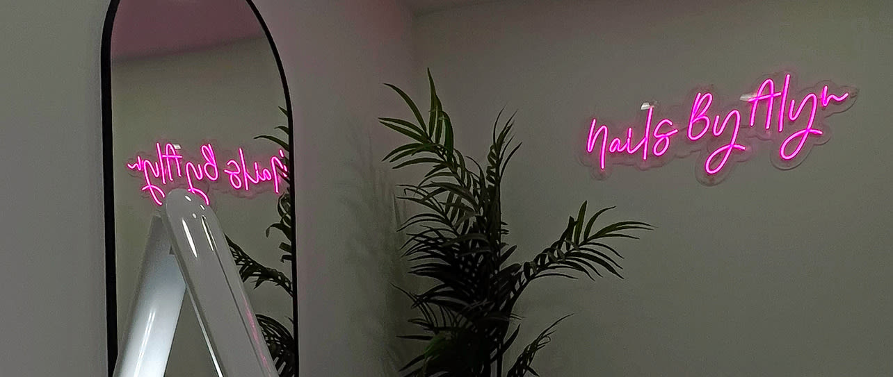 Nails by Alyn - Onglerie Strasbourg - OneBooking