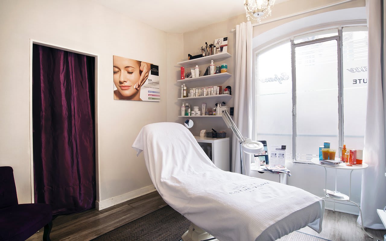 Françoise Esthétique - Onglerie Paris - OneBooking