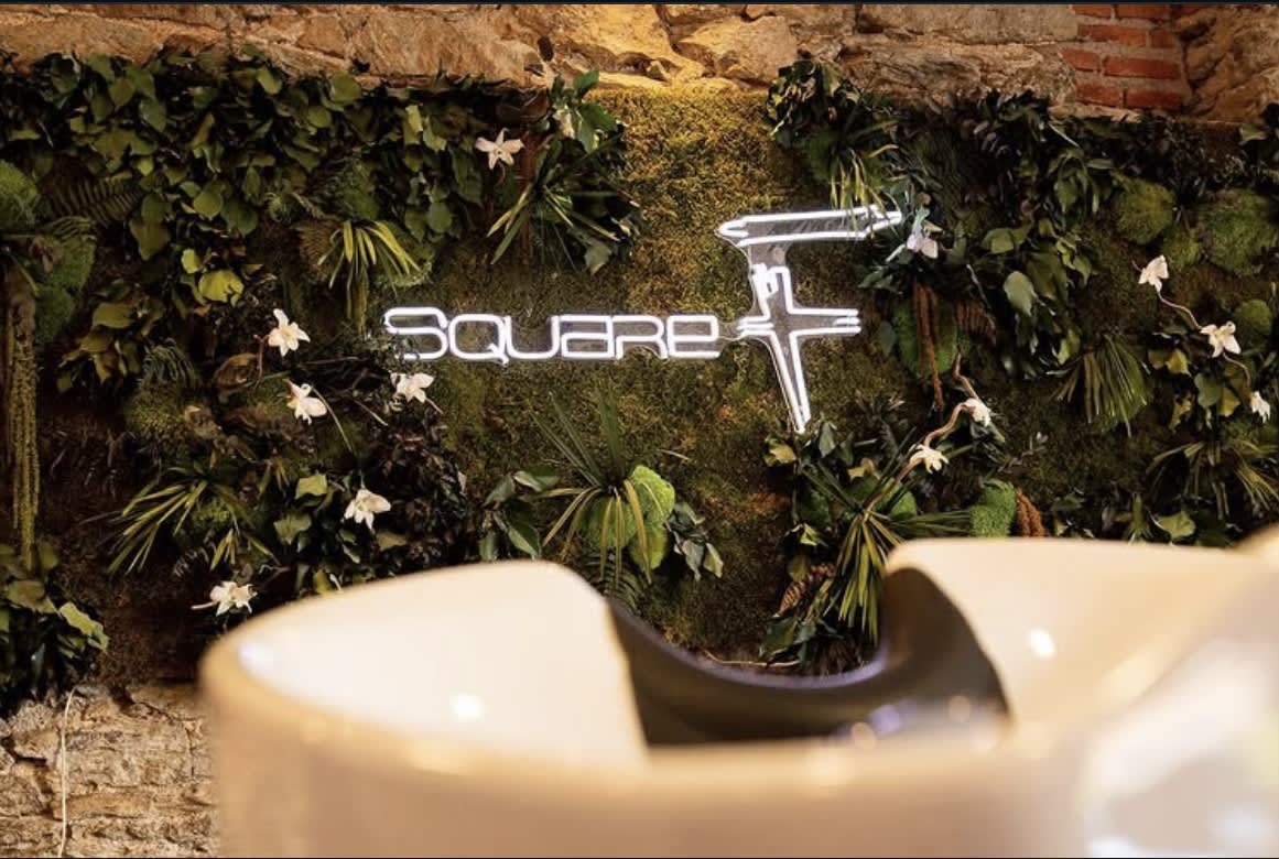 Square F - Champion du Monde de Coiffure | Coiffeur - Coloriste - Coiffure Nantes - Square F - Champion du Monde de Coiffure | Coiffeur - Coloriste - Photo Galerie - OneBooking