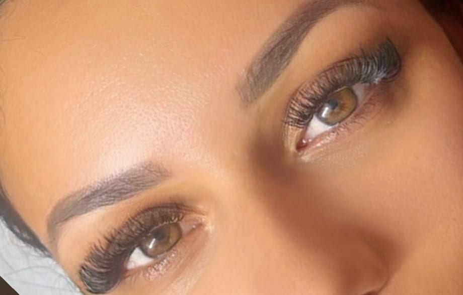 Ongles cils 06 - Sourcils & cils Nice - Ongles cils 06 - Photo Galerie - OneBooking