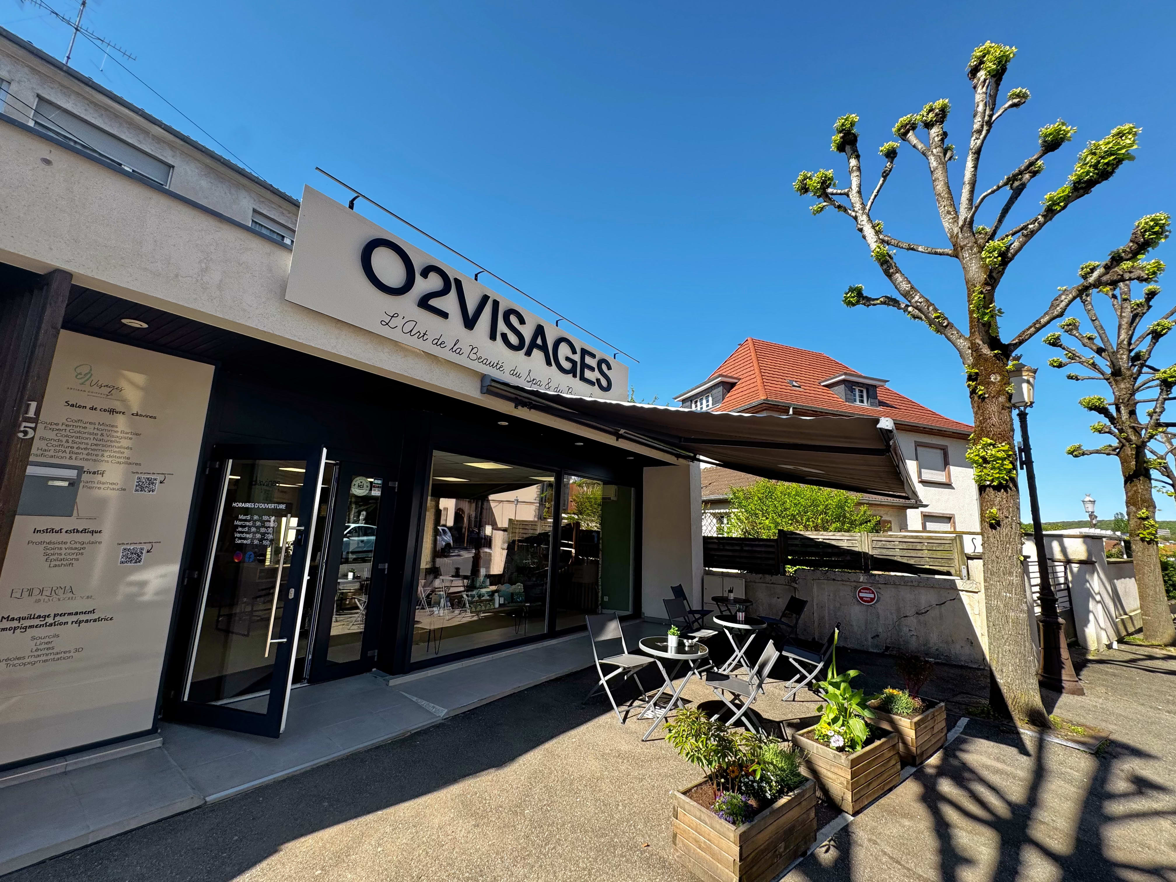 O 2 Visages