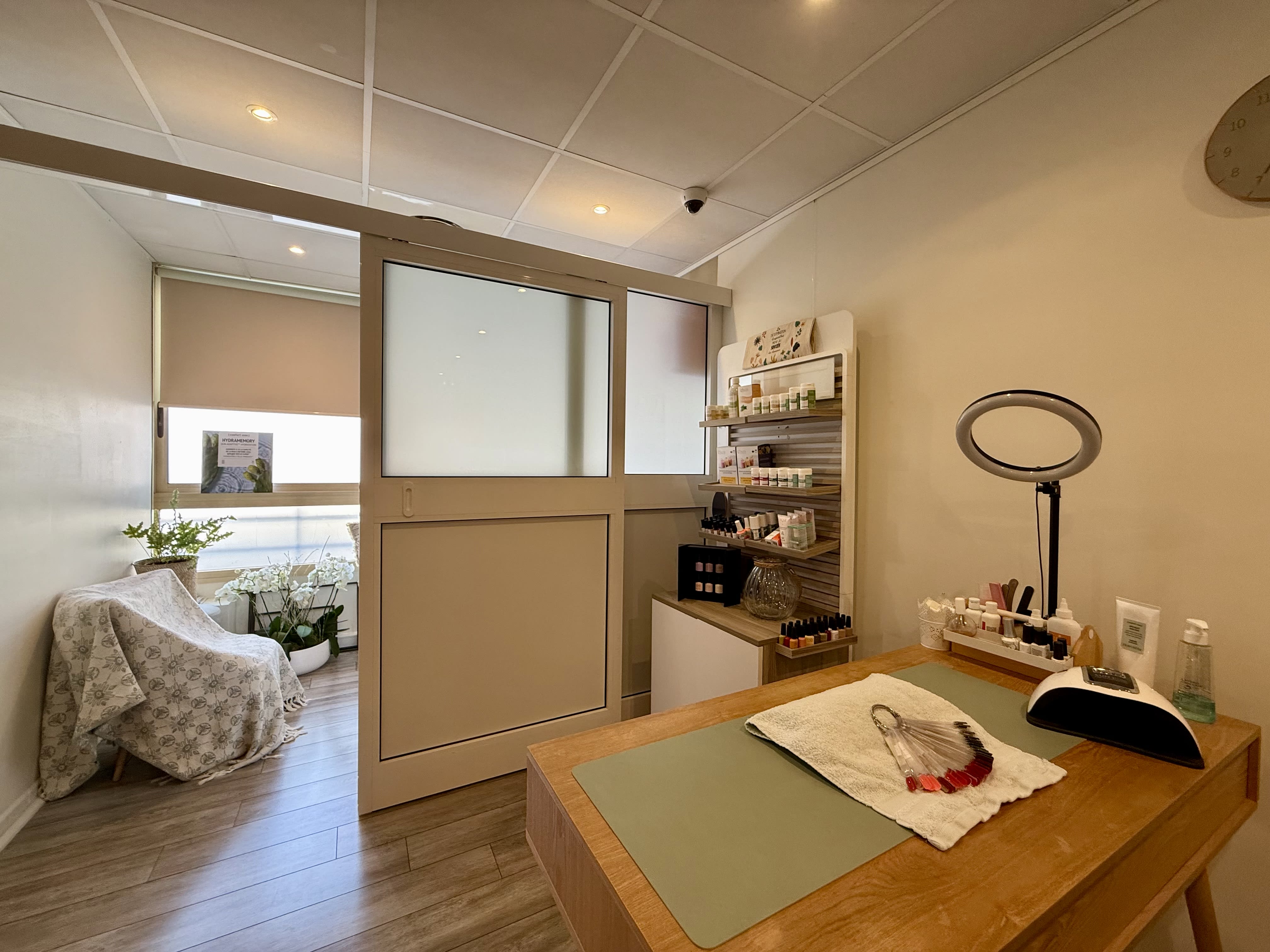 Institut Riviera | Expertise Epilation Définitive Electrolyse, Anti Age et Minceur - Institut de beauté Antibes - Institut Riviera | Expertise Epilation Définitive Electrolyse, Anti Age et Minceur - Photo Galerie - OneBooking