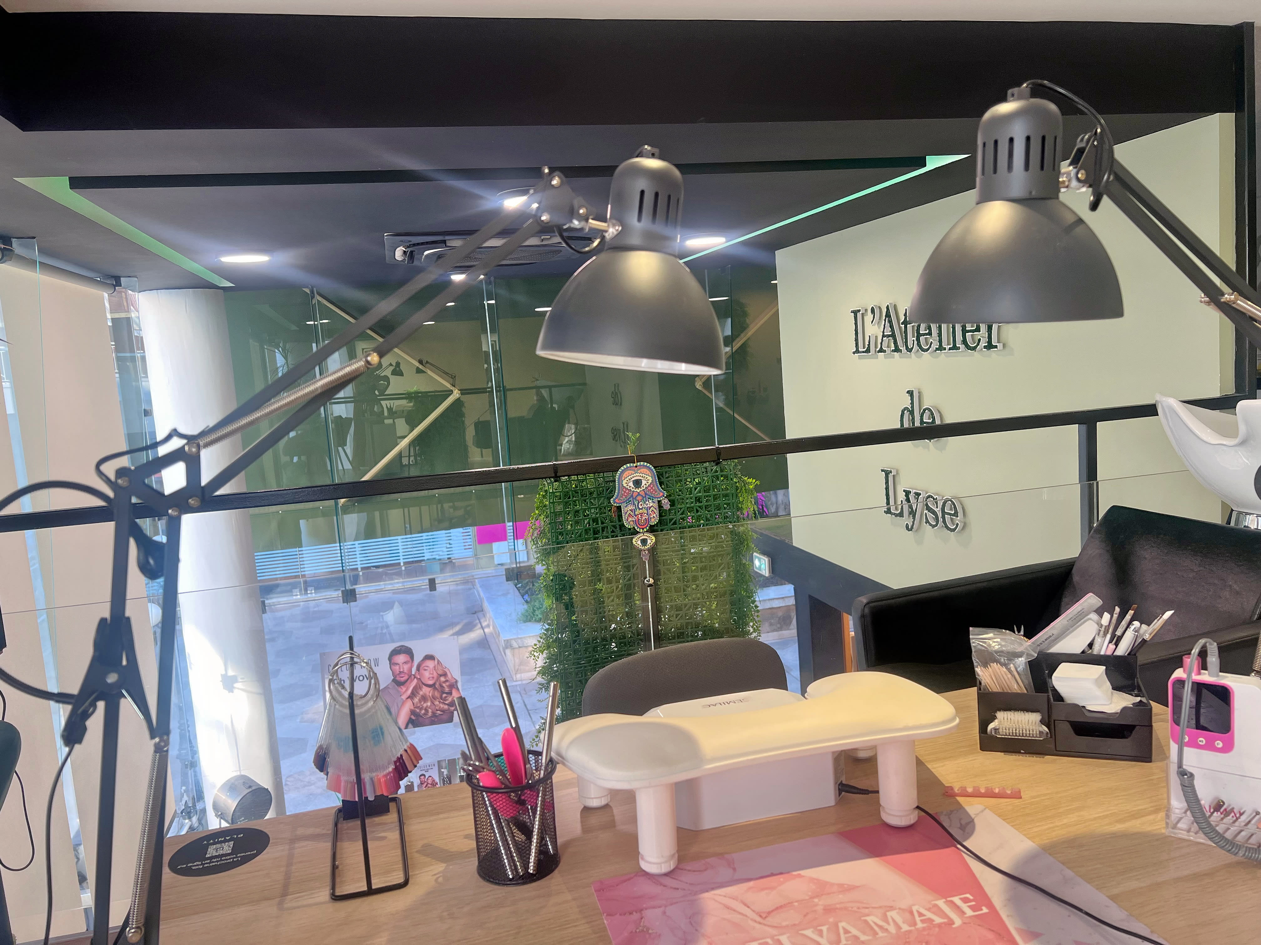 Lise Nails - Coiffure Antibes - OneBooking