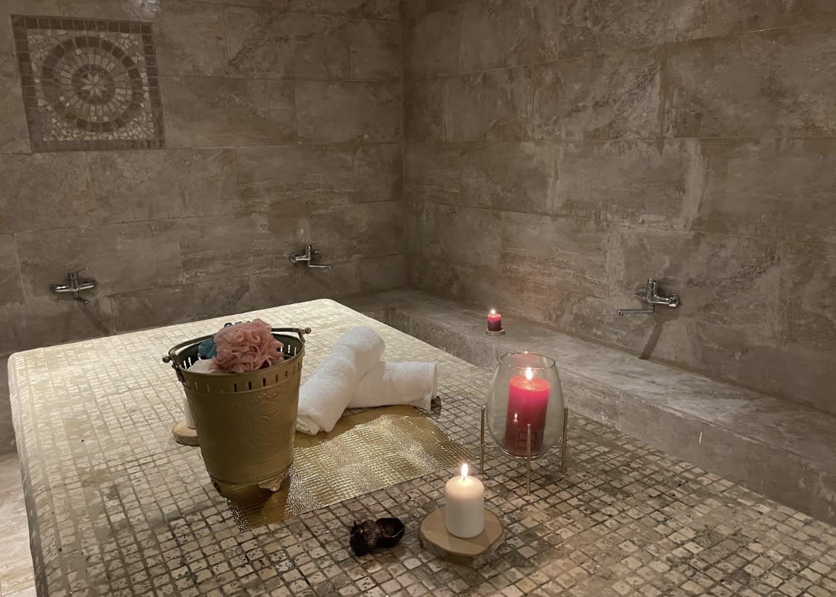 LES BAINS MELIK - Coiffure Marseille - OneBooking
