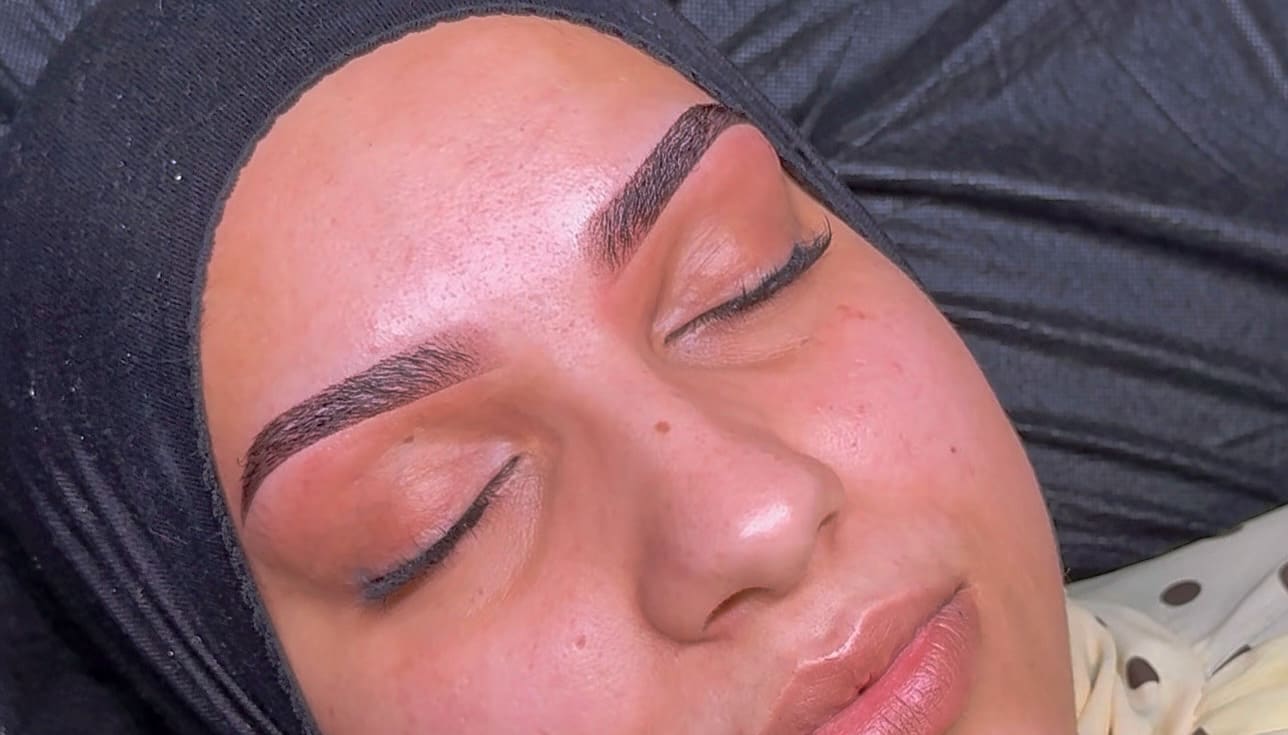Fessya Beauty - Sourcils & cils Nice - Photo de couverture - OneBooking