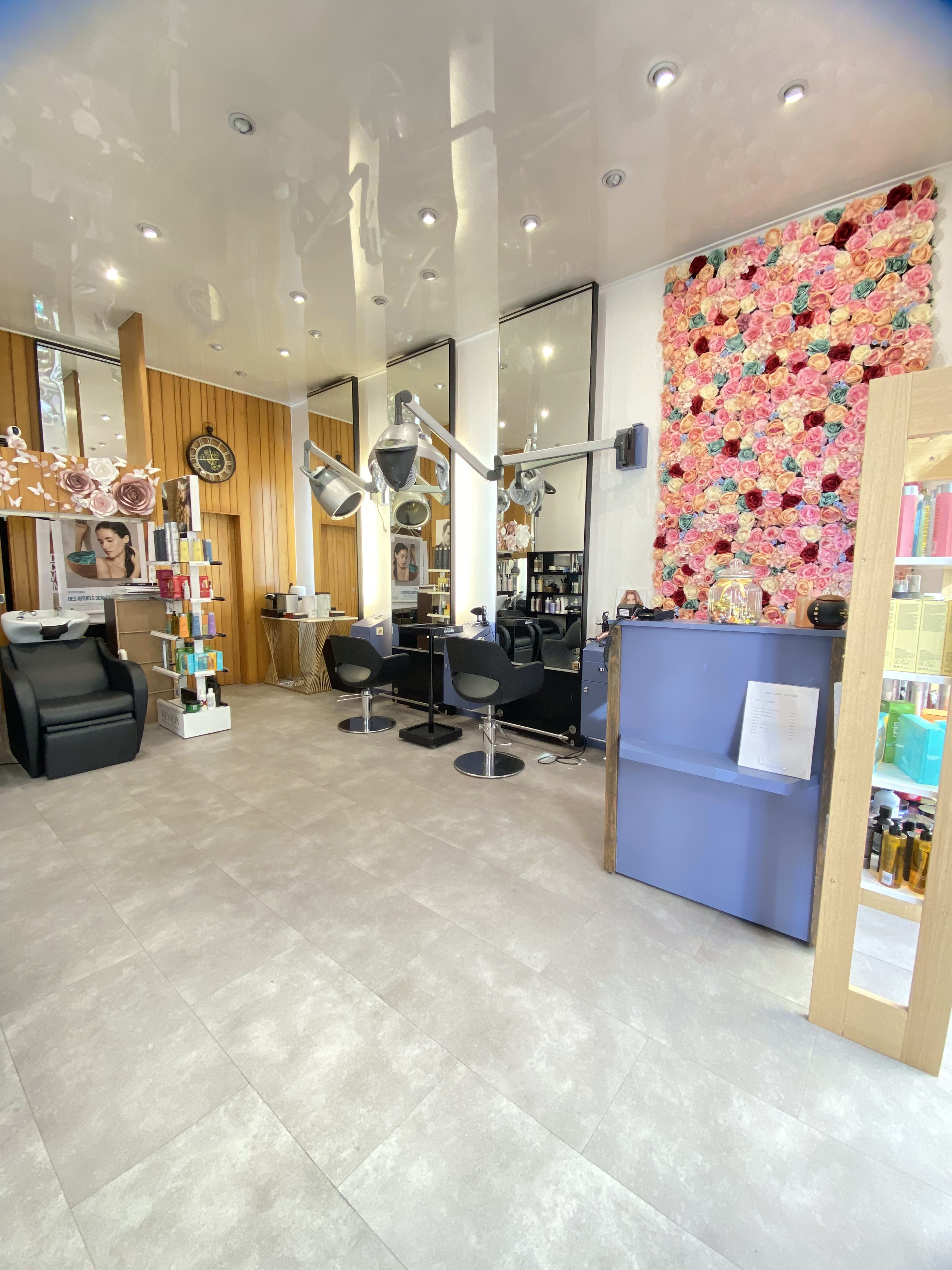 High Light Coiffure - Coiffure Cannes - High Light Coiffure - Photo Galerie - OneBooking