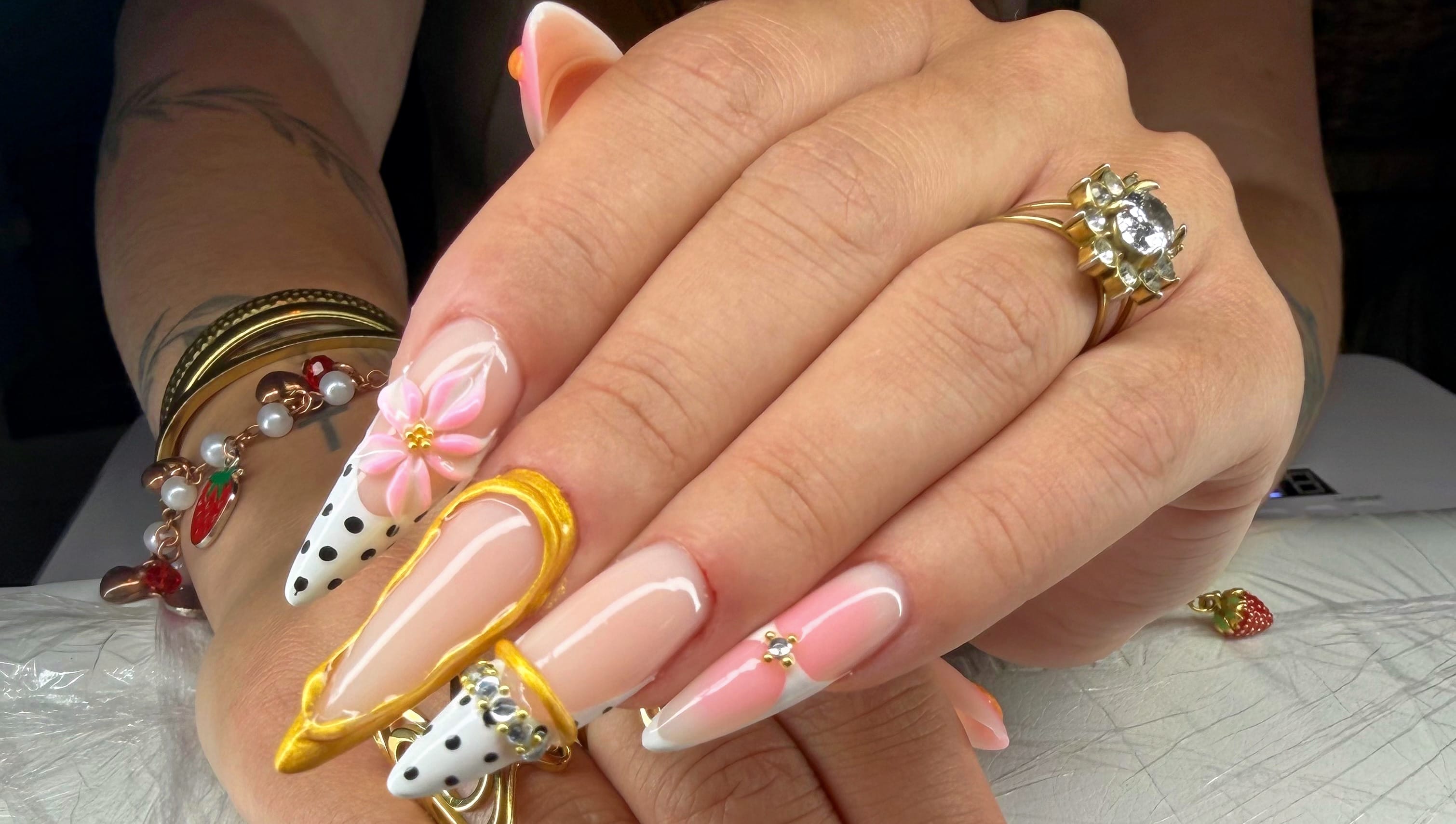 Lou'nails