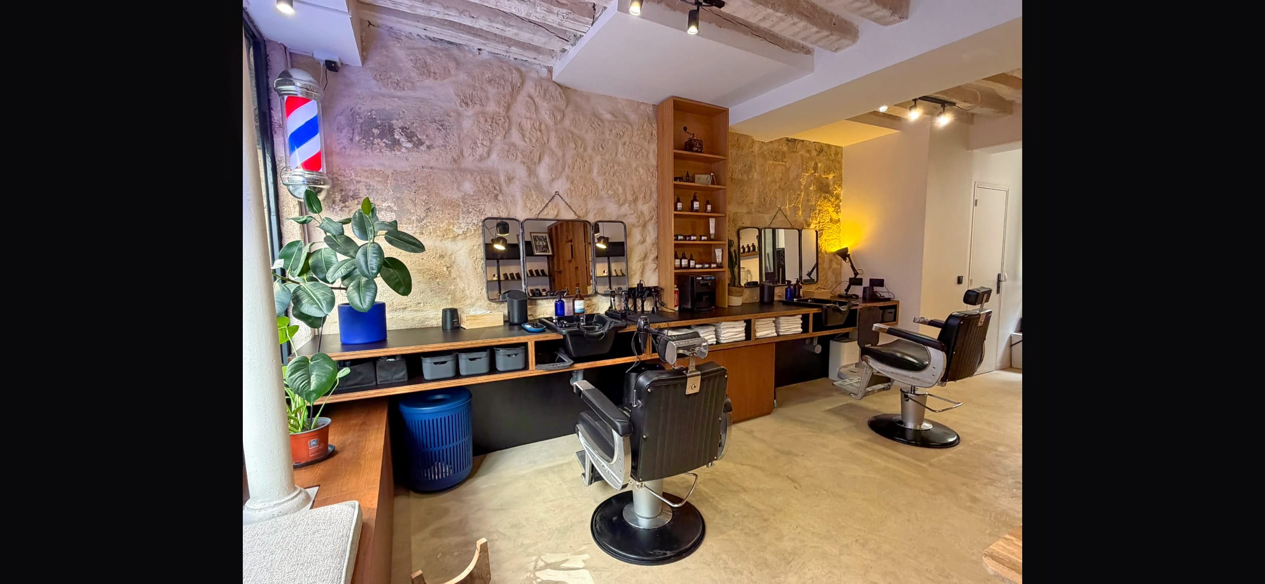 Jayke Chez Handsome - Barbier Paris - OneBooking