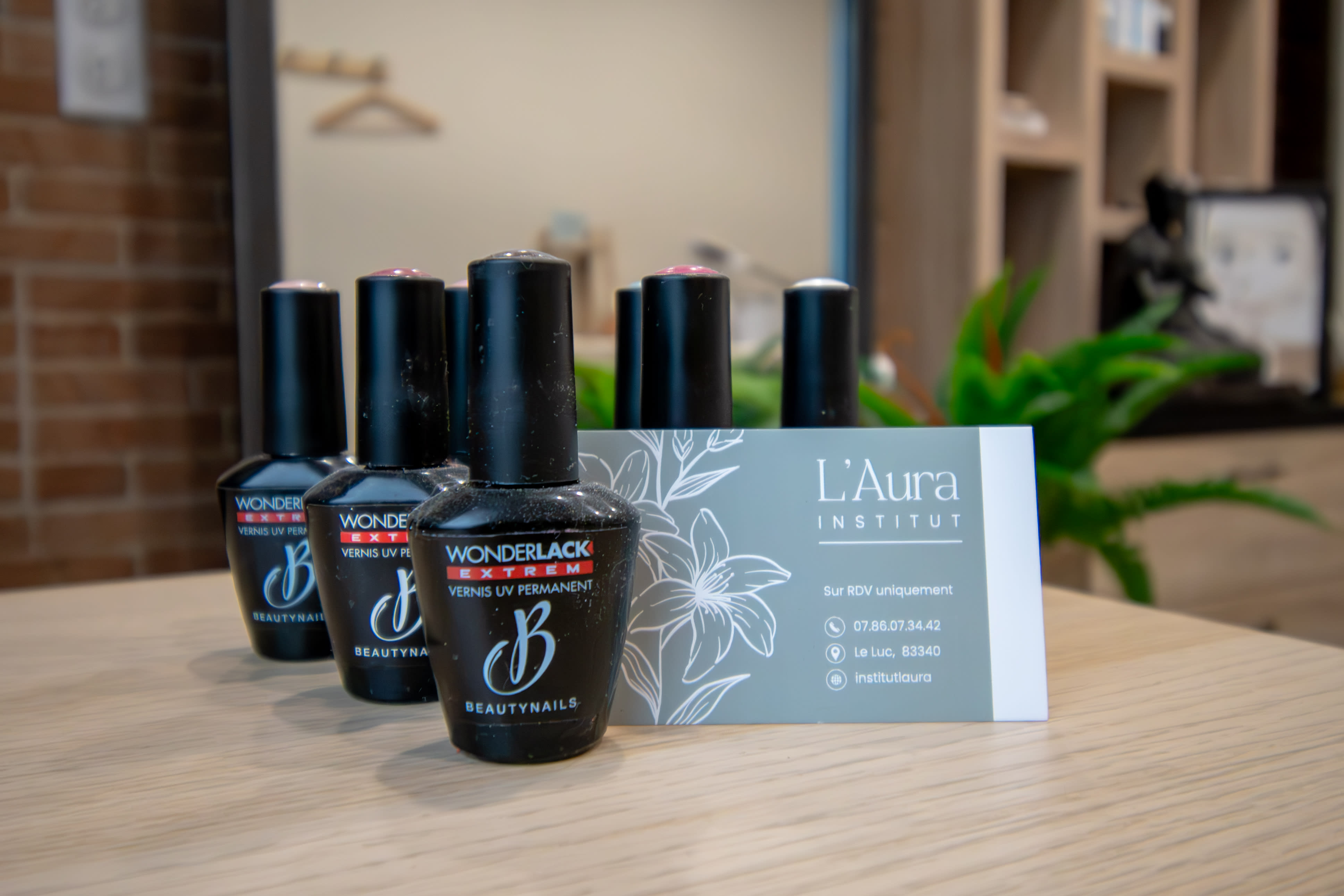 Luxe Beauty - Coiffure Le Luc - Luxe Beauty - Photo Galerie - OneBooking