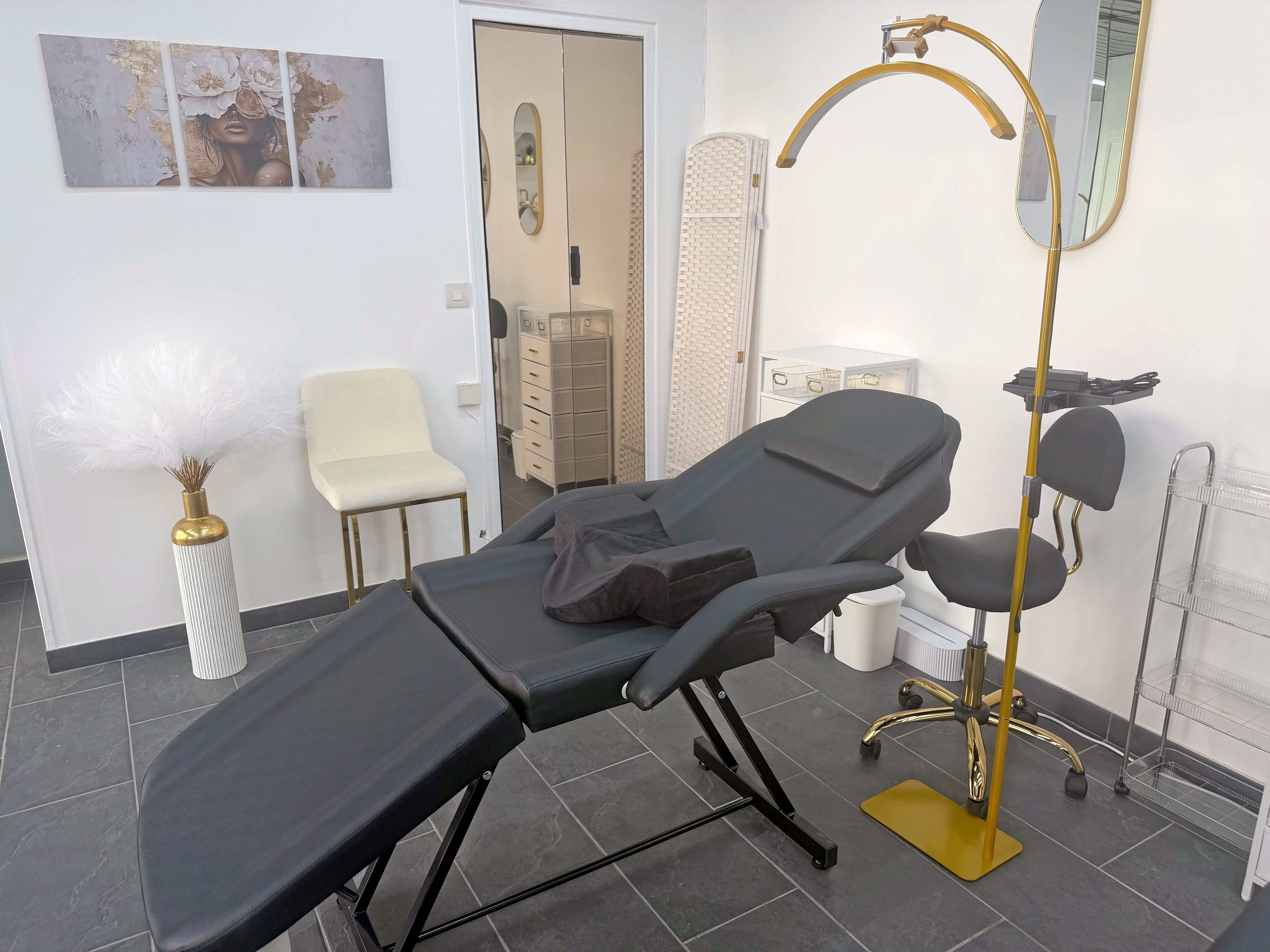 Zeyna Beauté｜Lifting - Lashlift - browlift - hydra - cils - Maquillage Permanent - Ongles - Institut de beauté Cannes - Zeyna Beauté｜Lifting - Lashlift - browlift - hydra - cils - Maquillage Permanent - Ongles - Photo Galerie - OneBooking