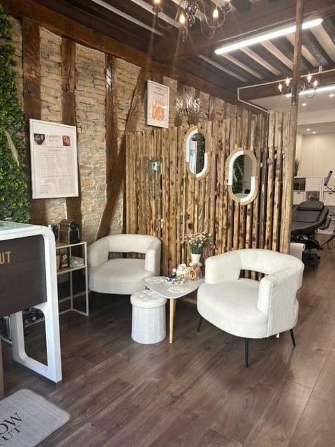 KM Brow Institut - Institut de beauté Dijon - OneBooking