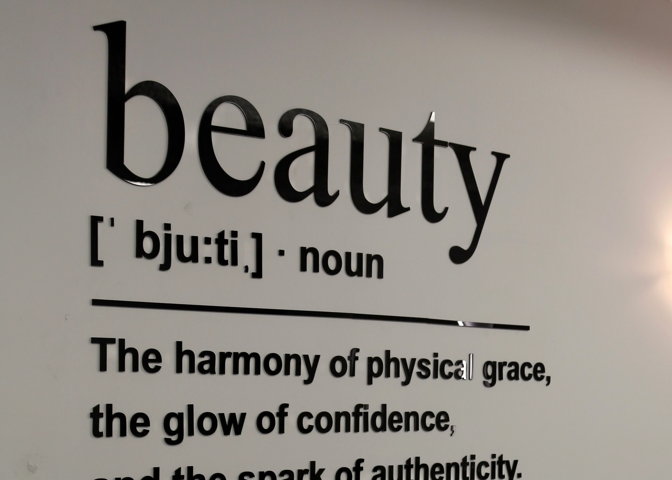 Oui Centre de Beauté - Coiffure Nice - Oui Centre de Beauté - Photo Galerie - OneBooking