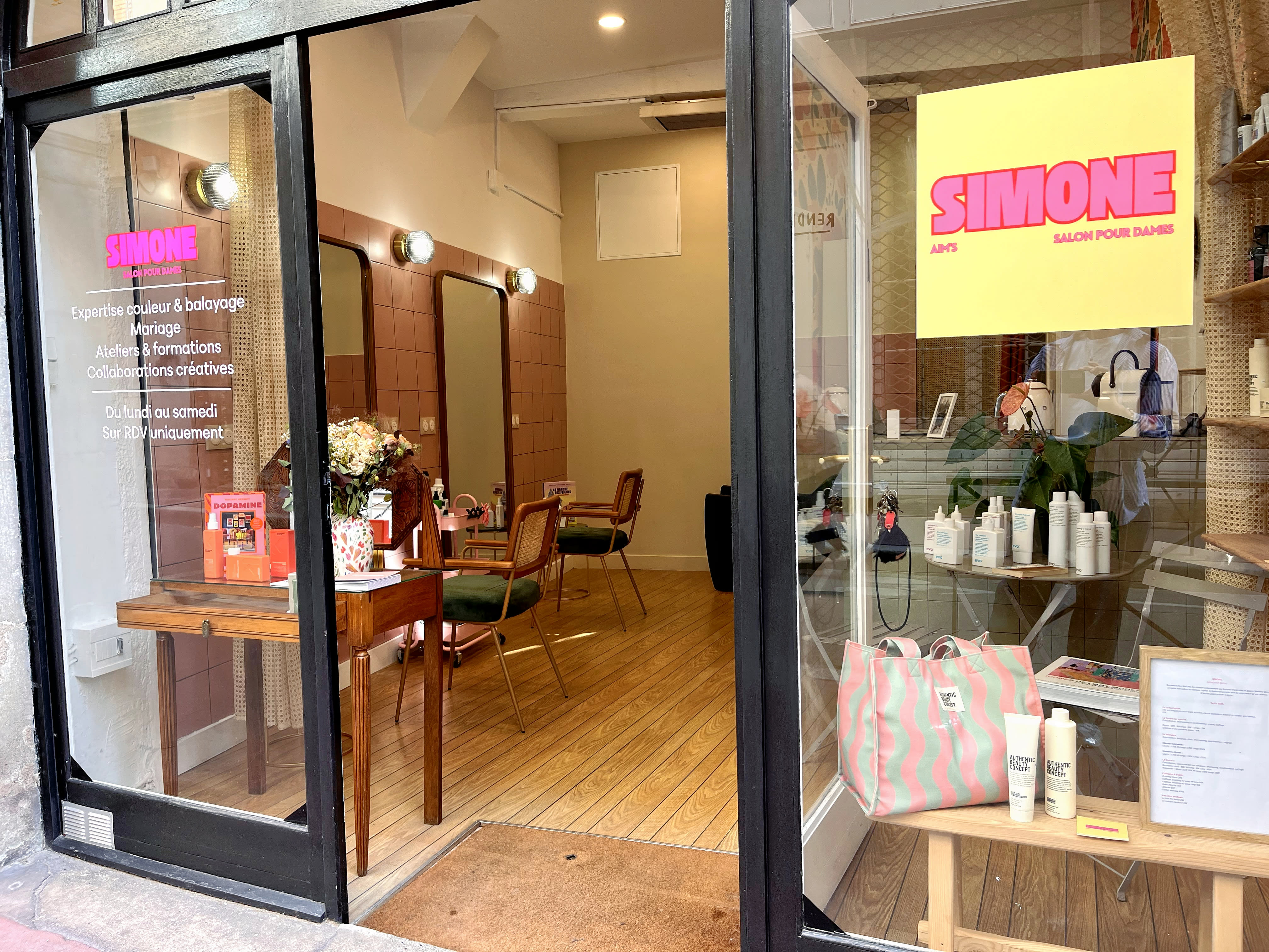 Simone - Salon pour Dames - Coiffure Toulouse - Simone - Salon pour Dames - Photo Galerie - OneBooking