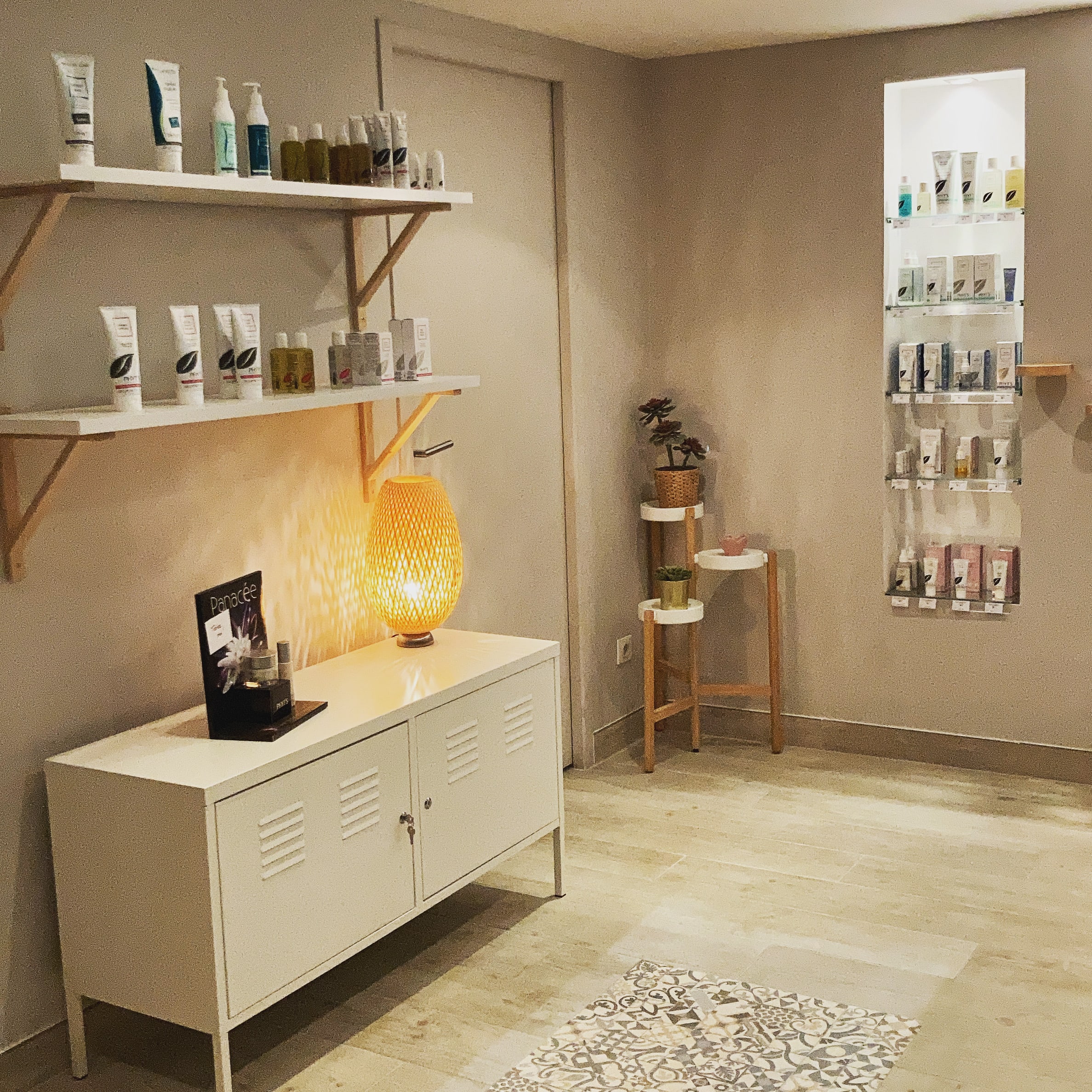 Bliss - coiffure & esthétique - Institut de beauté Béziers - Bliss - coiffure & esthétique - Photo Galerie - OneBooking