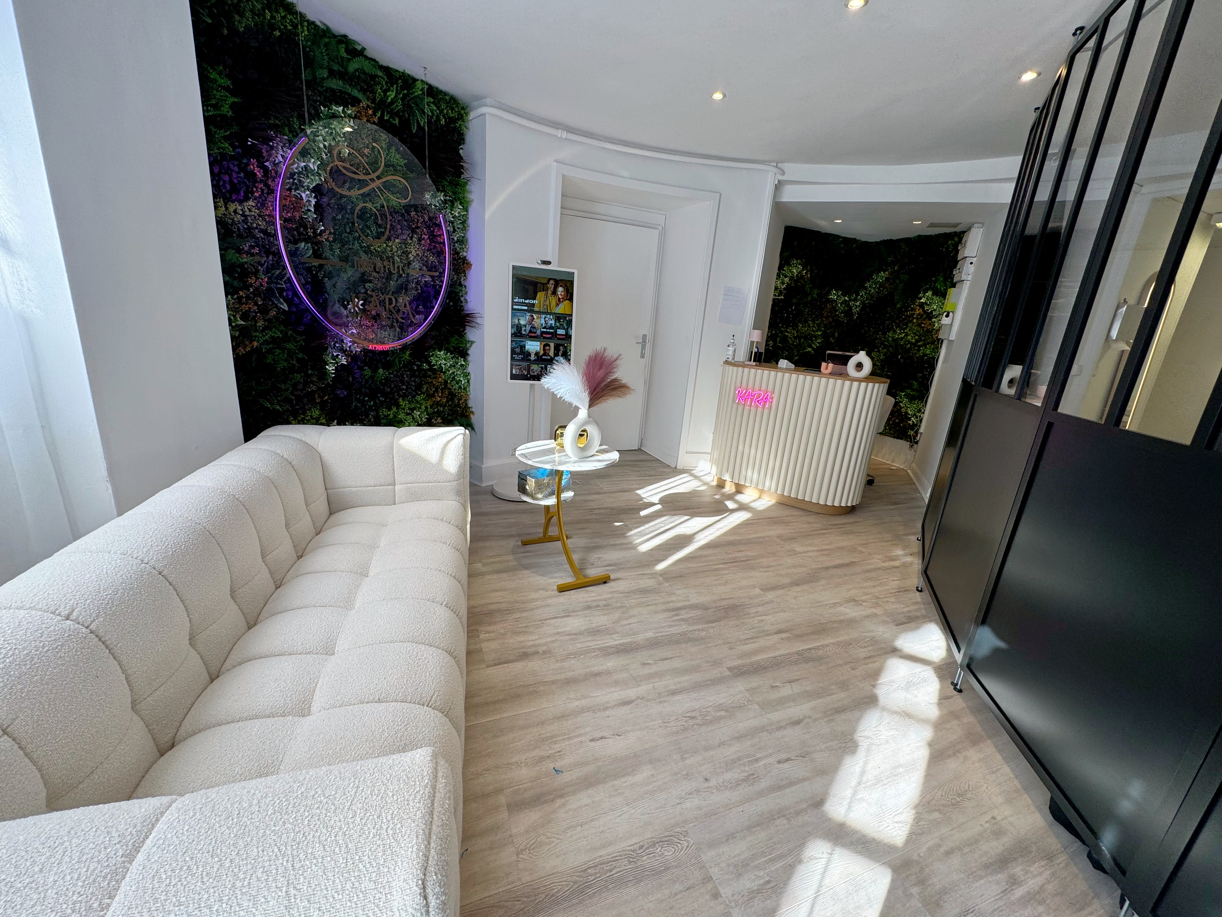 Institut Kara - Soin visage Nice - Institut Kara - Photo Galerie - OneBooking