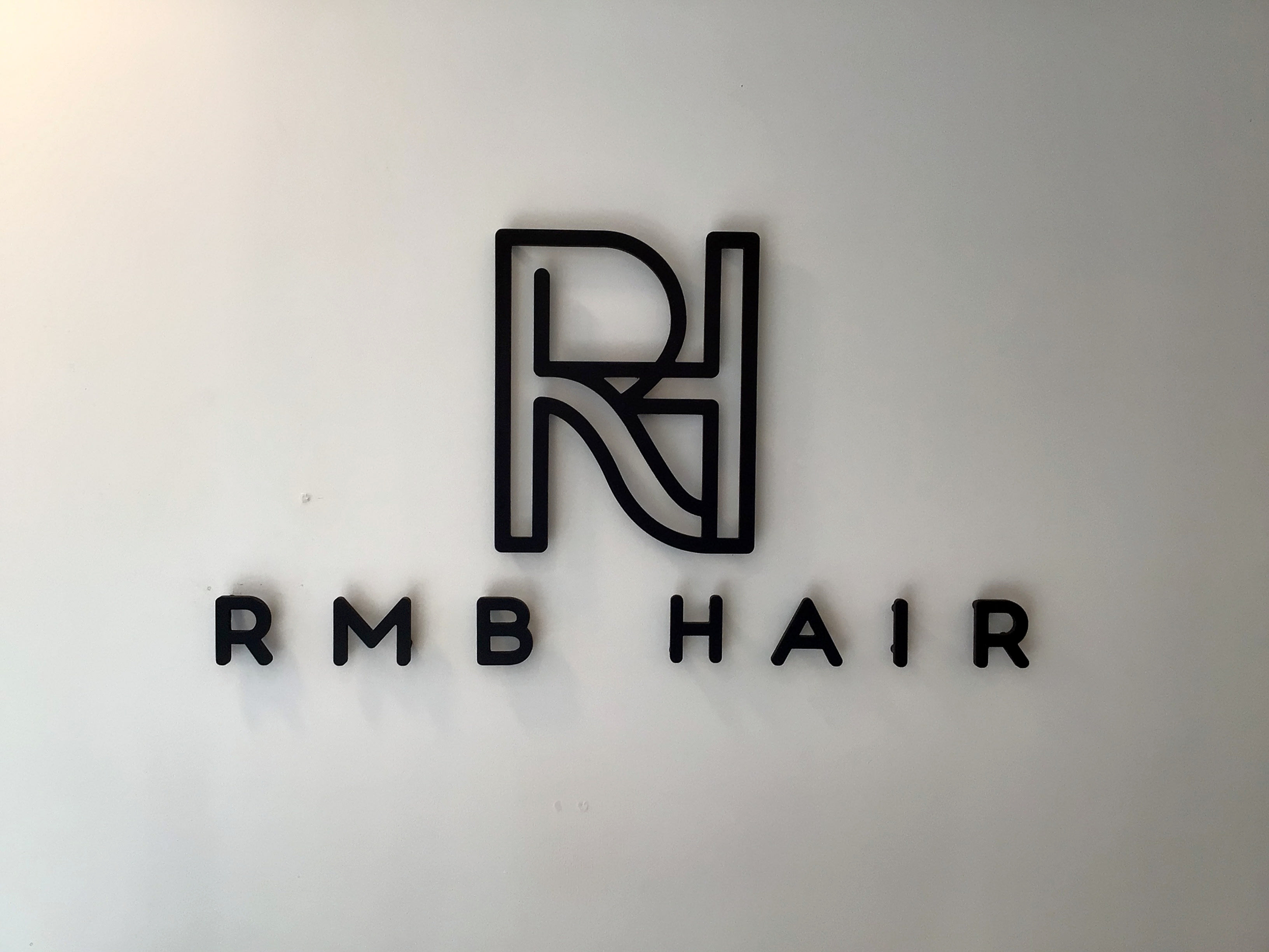 RMB Hair - Coiffure Angers - OneBooking