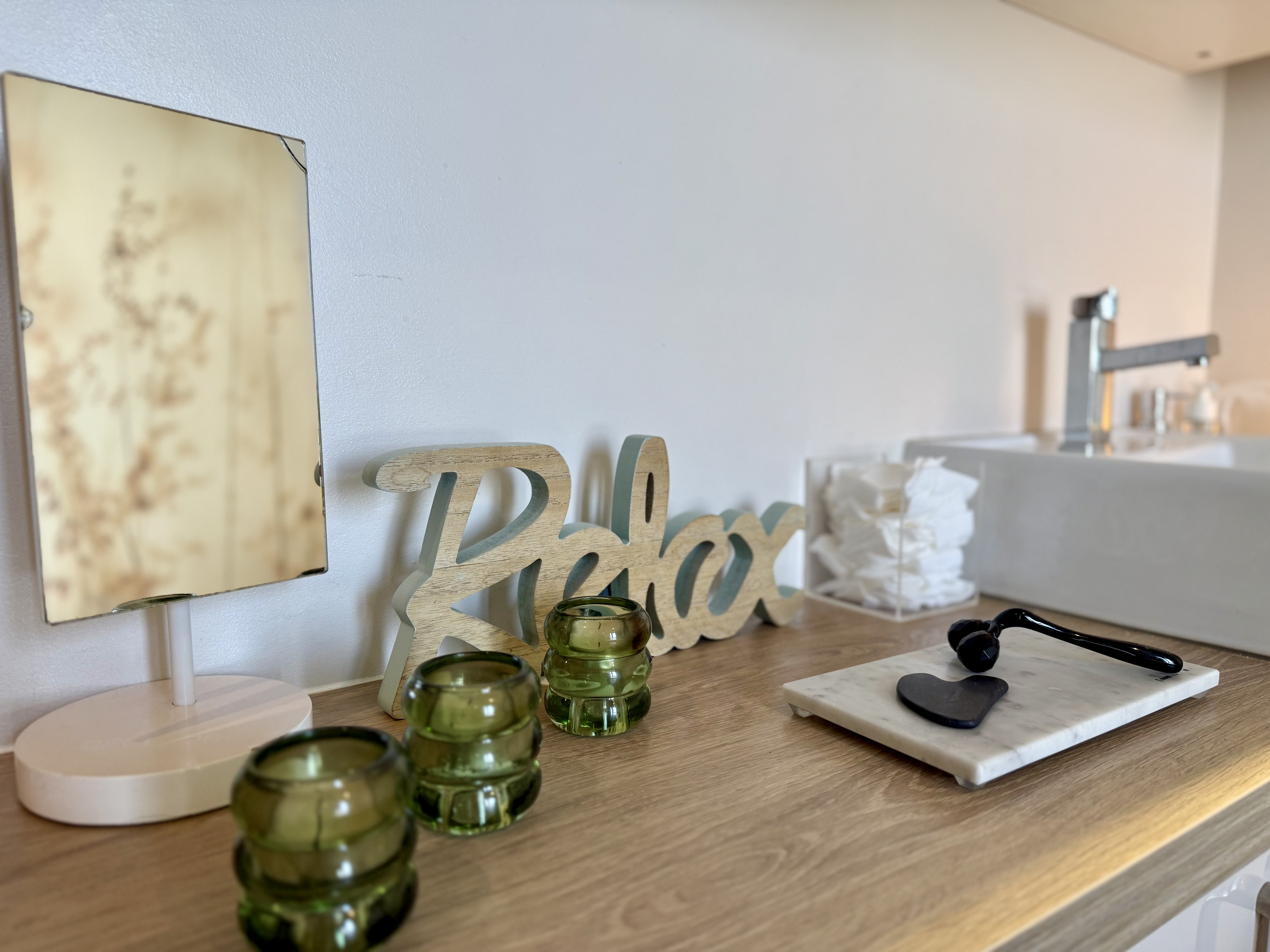 Institut Riviera | Expertise Epilation Définitive Electrolyse, Anti Age et Minceur - Institut de beauté Antibes - Institut Riviera | Expertise Epilation Définitive Electrolyse, Anti Age et Minceur - Photo Galerie - OneBooking