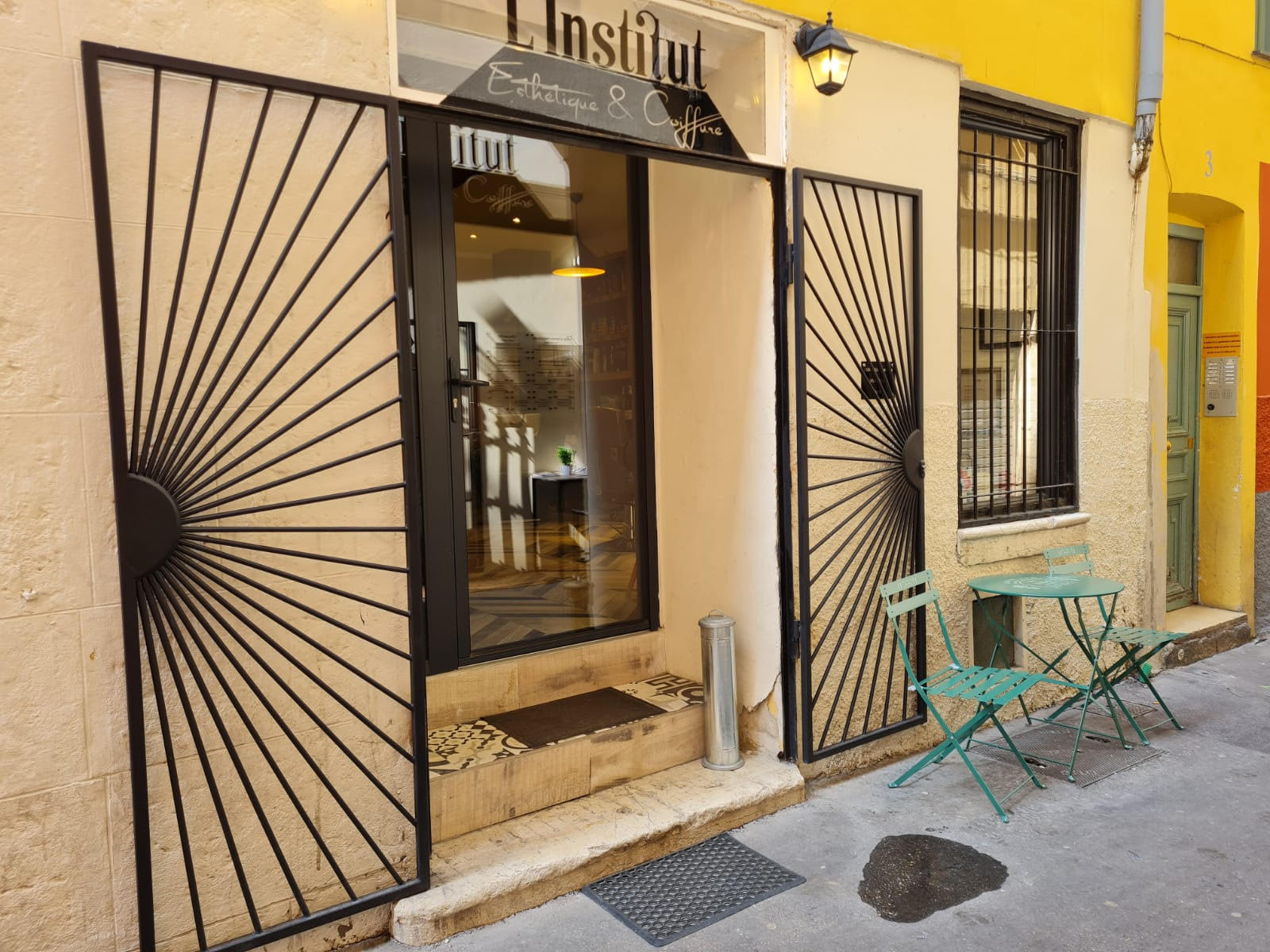 L’institut Esthetique et Coiffure - Sourcils & cils Nice - Photo de couverture - OneBooking