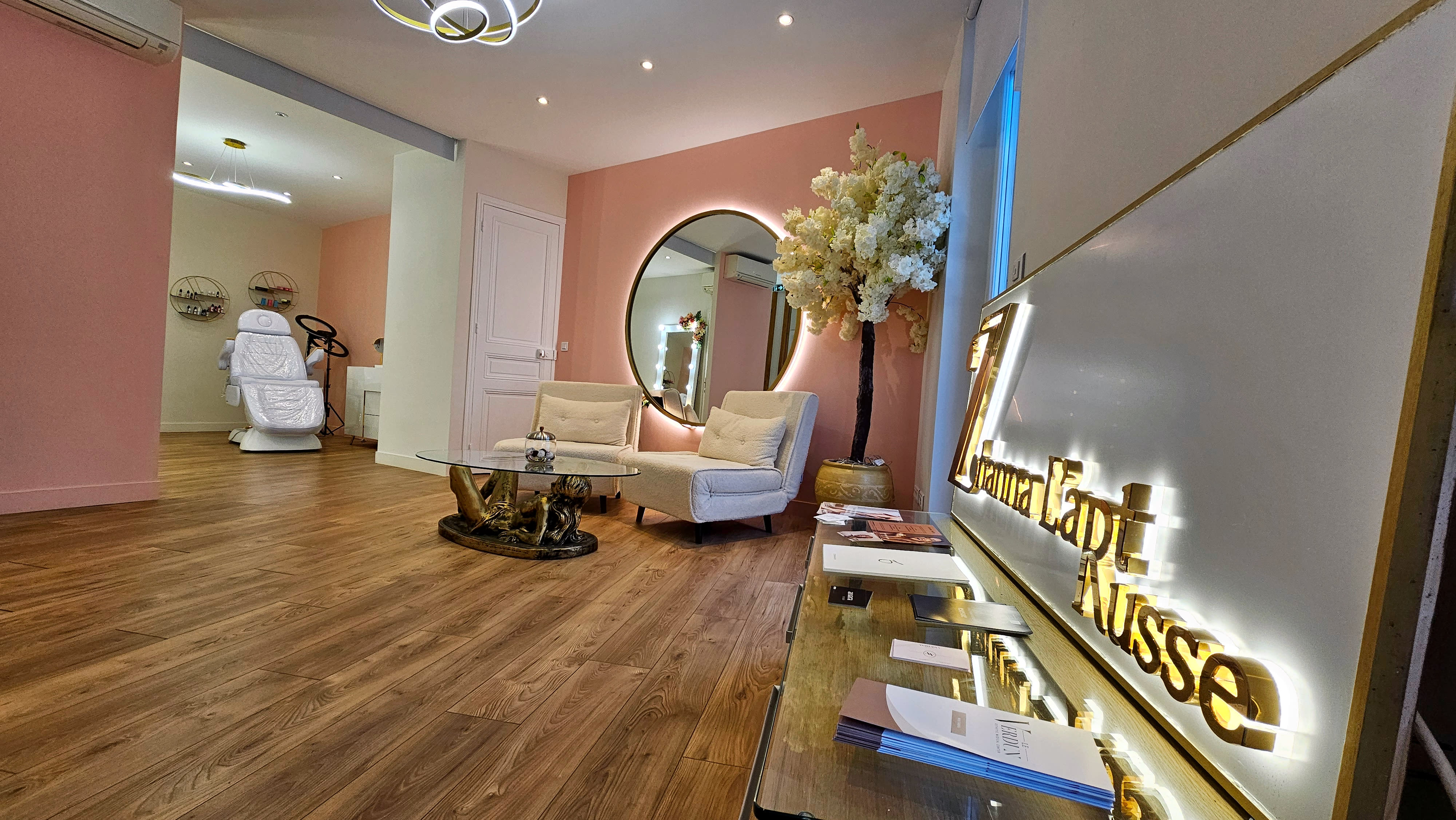 Zhanna l'art russe - Institut de beauté Cannes - Zhanna l'art russe - Photo Galerie - OneBooking