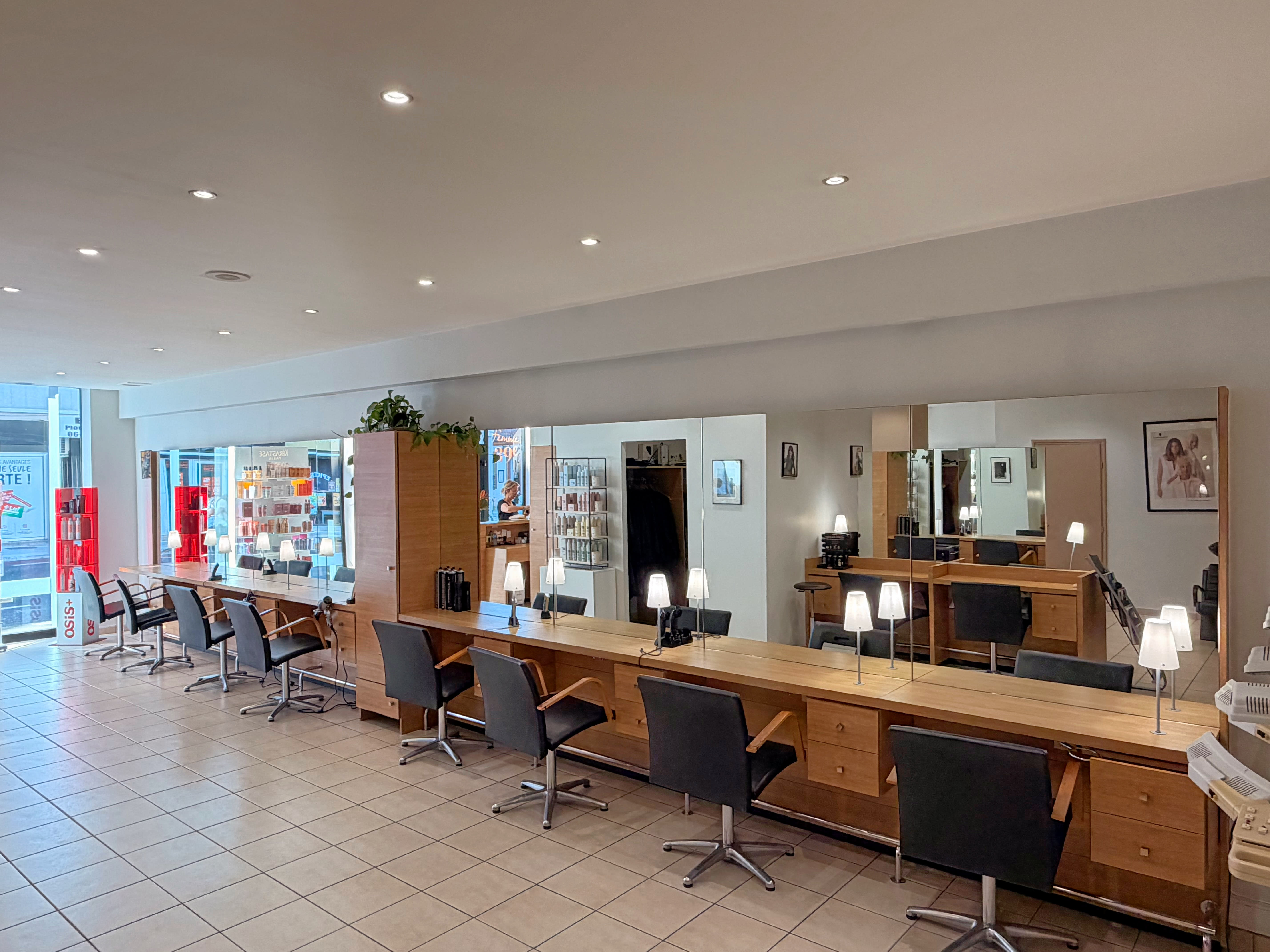 Chez Gustave - Coiffure Toulouse - Chez Gustave - Photo Galerie - OneBooking