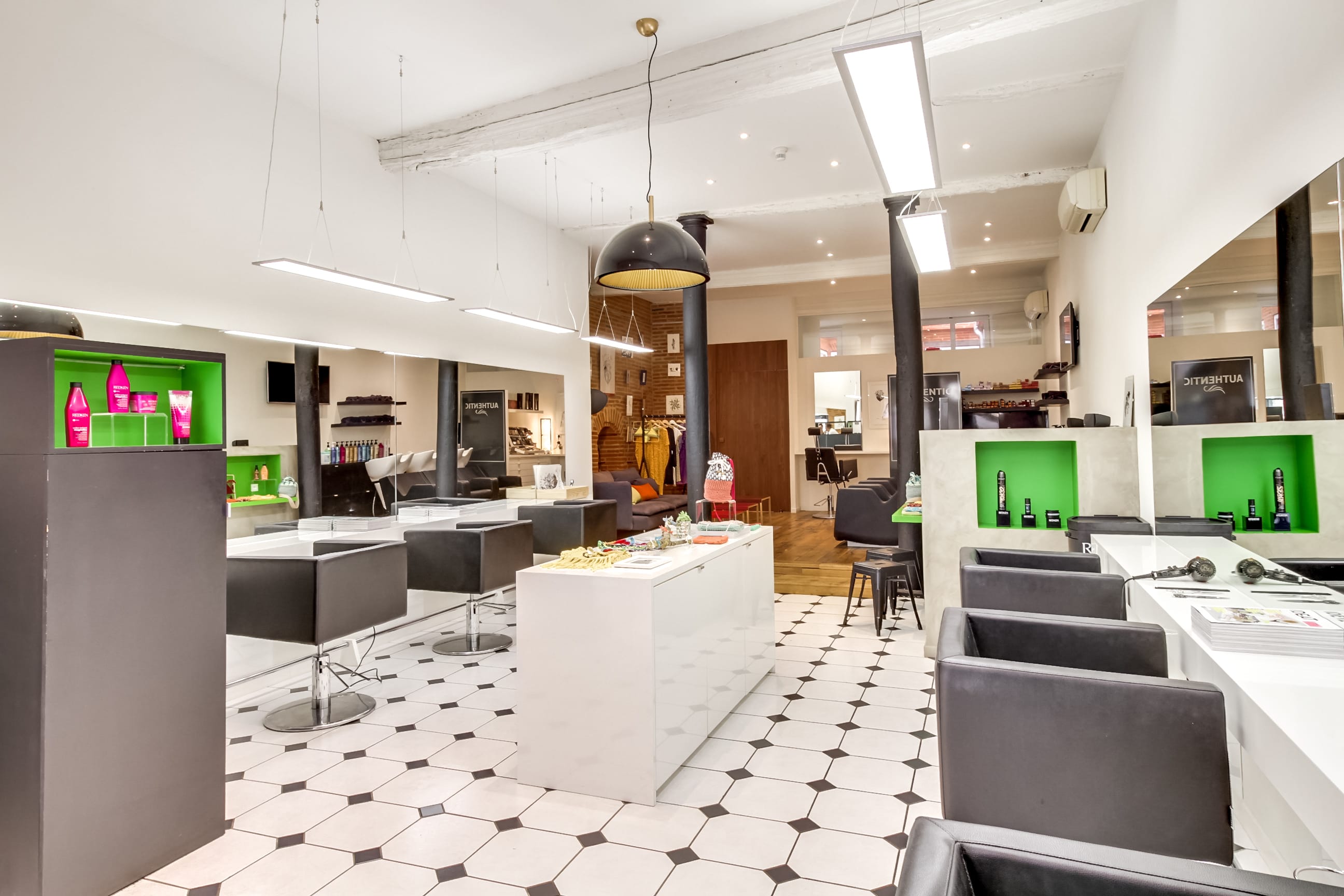 Authentic Coiffure - Carmes - Coiffure Toulouse - Authentic Coiffure - Carmes - Photo Galerie - OneBooking
