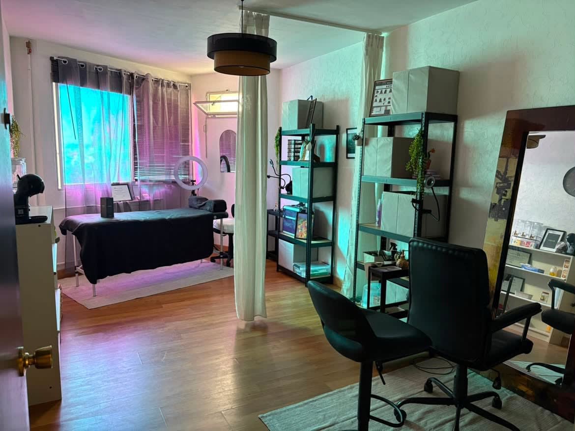 CCL & MRG Beauty - Onglerie Tours - OneBooking