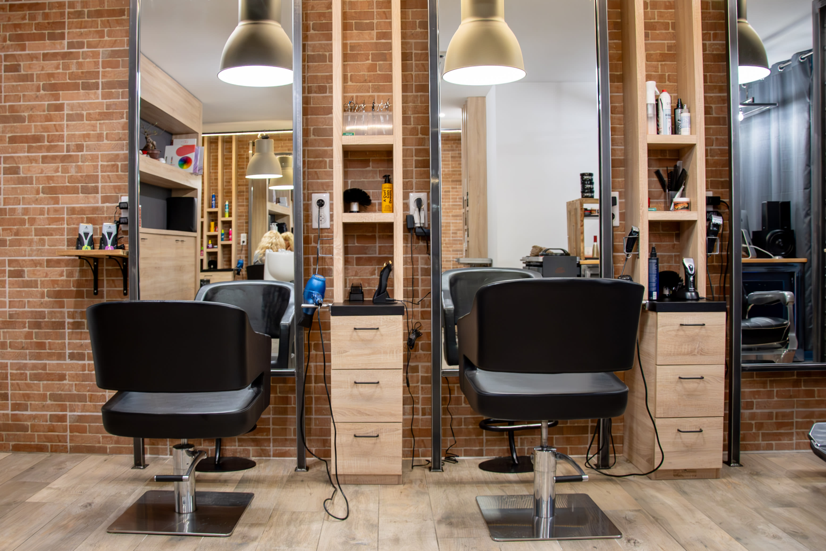 Luxe Beauty - Coiffure Le Luc - Luxe Beauty - Photo Galerie - OneBooking