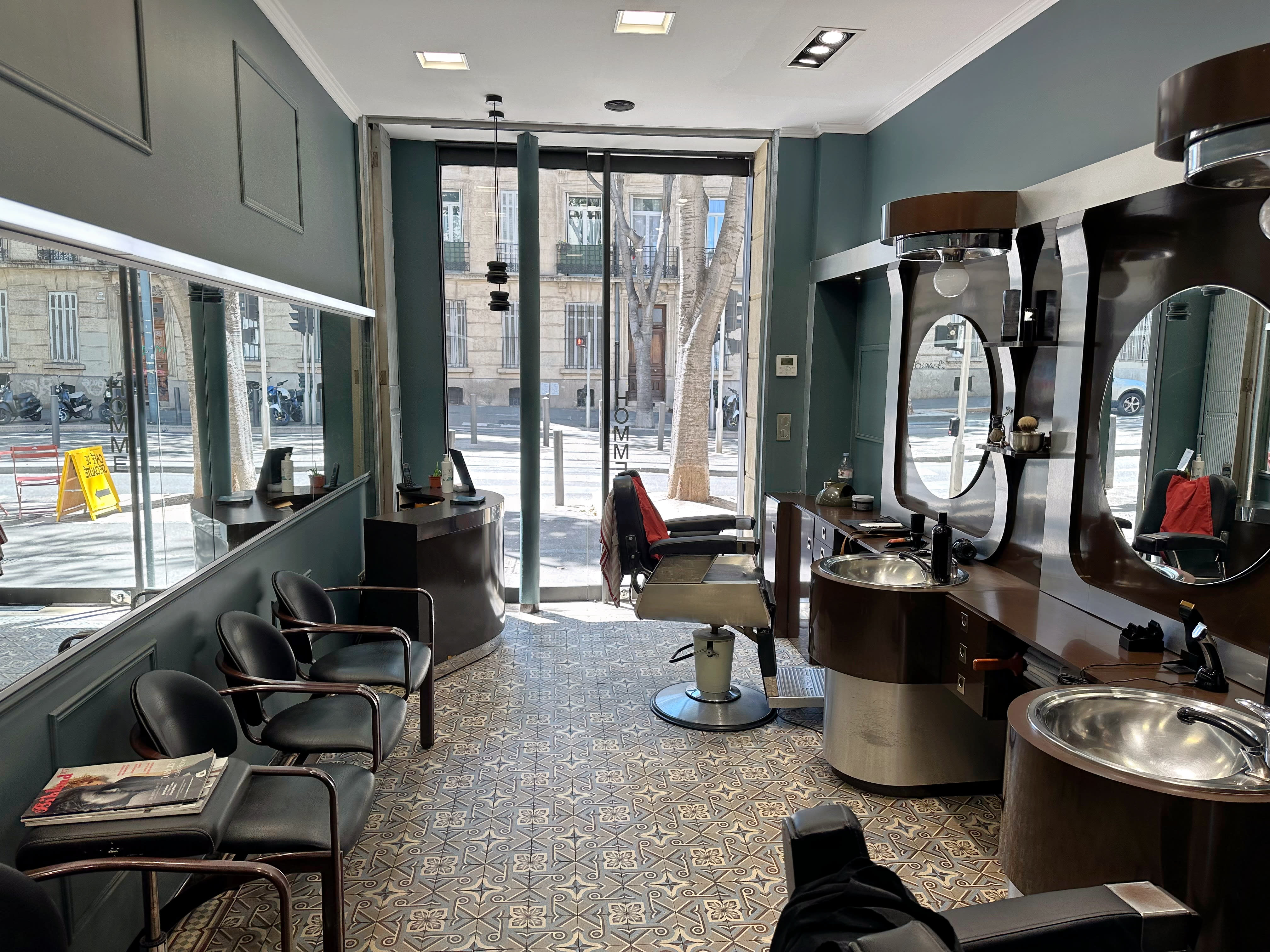 CMC Coiffure - Barbier Marseille - OneBooking