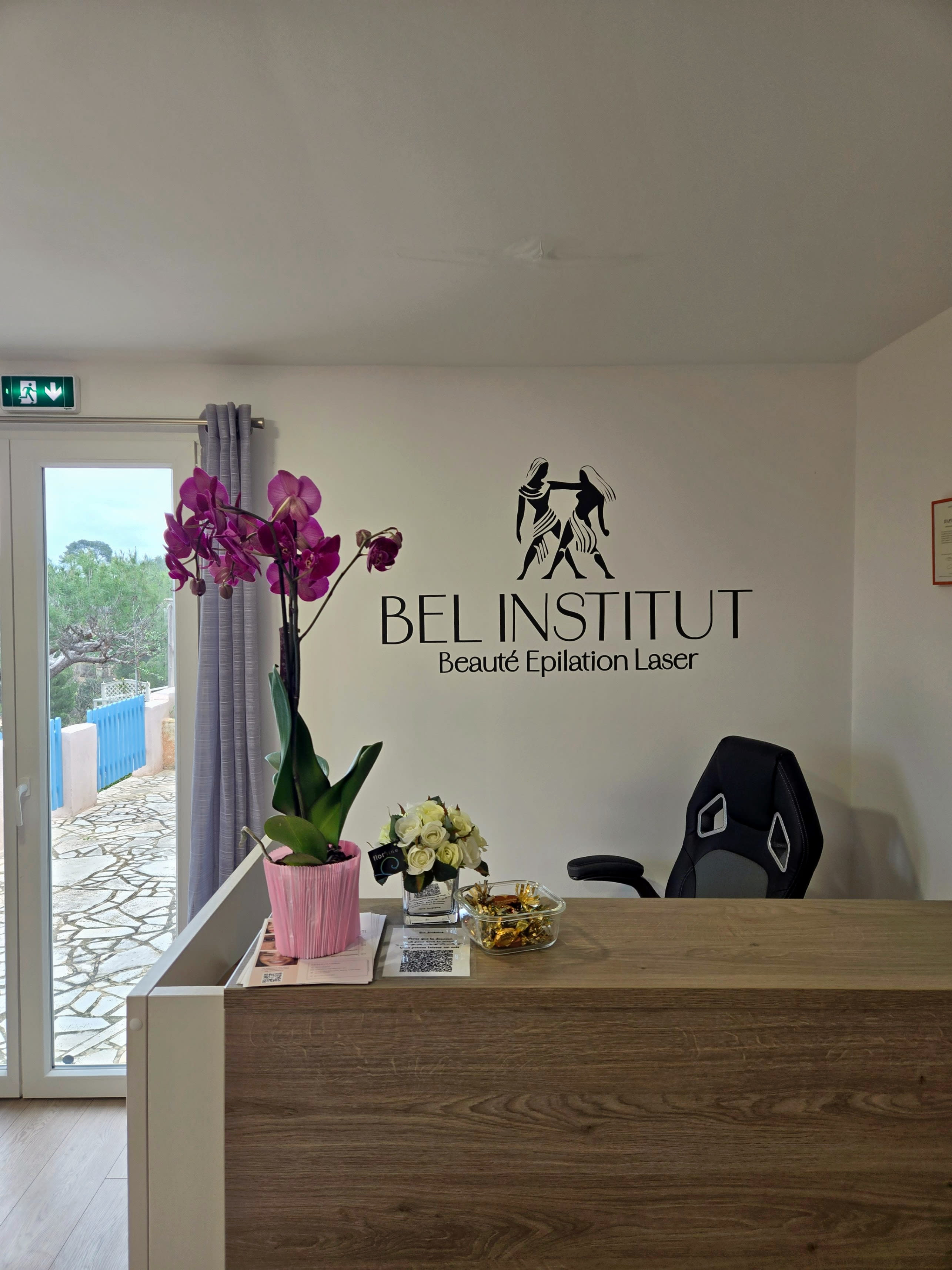 Bel Institut - Beauté Épilation Laser - Coiffure Hyères - Bel Institut - Beauté Épilation Laser - Photo Galerie - OneBooking