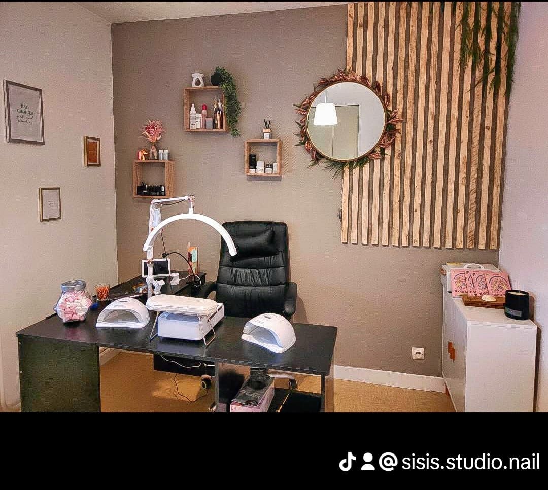 Sisi's Studio Nails