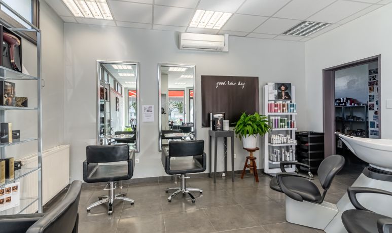 Au Salon D Laetitia Coiffeur A Dijon